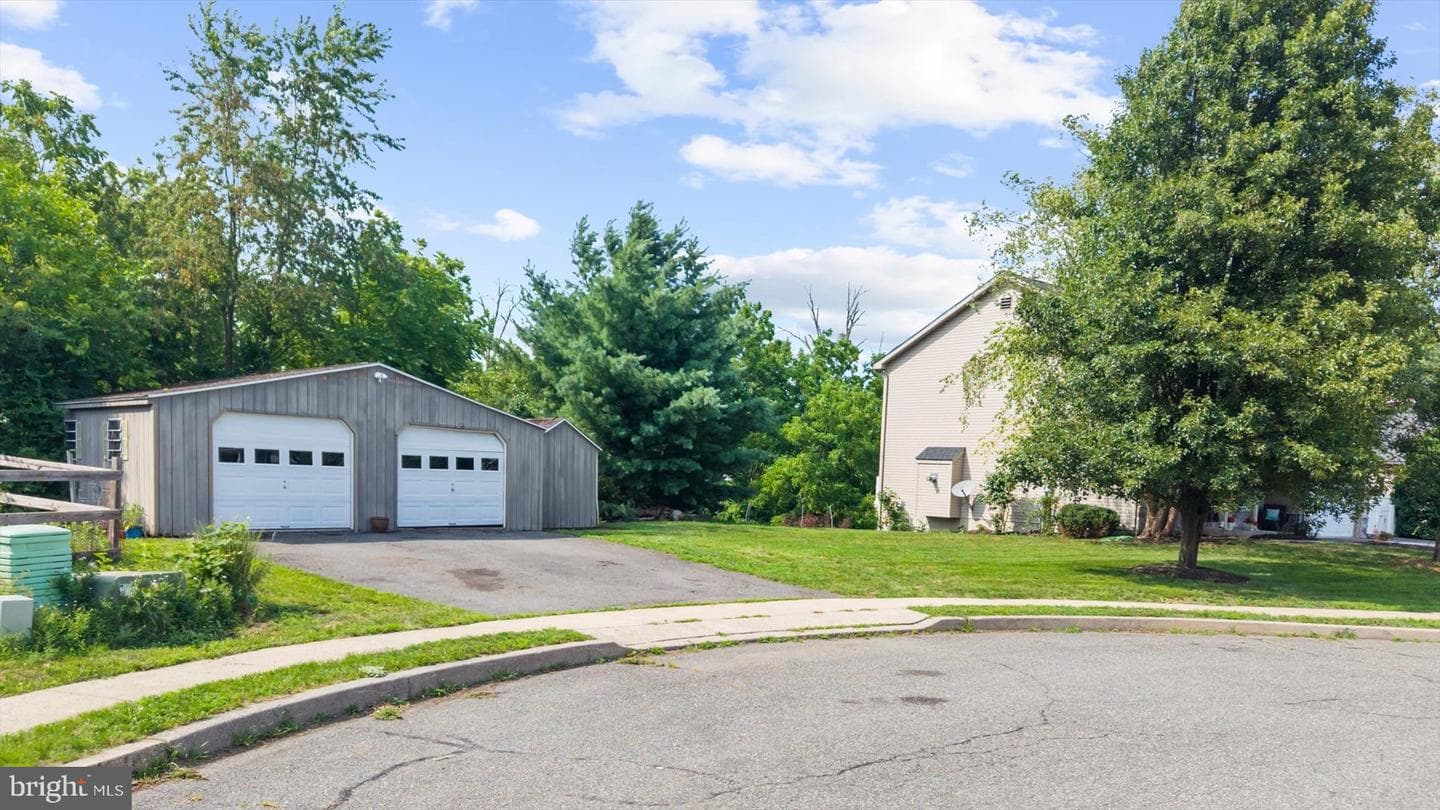 207 Balsam Drive photo 43