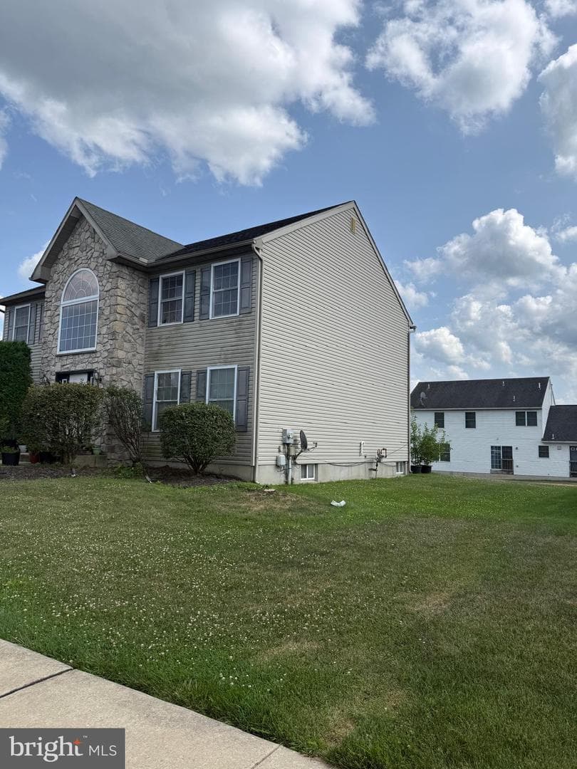 215 N Sandy Lane, Sinking Spring