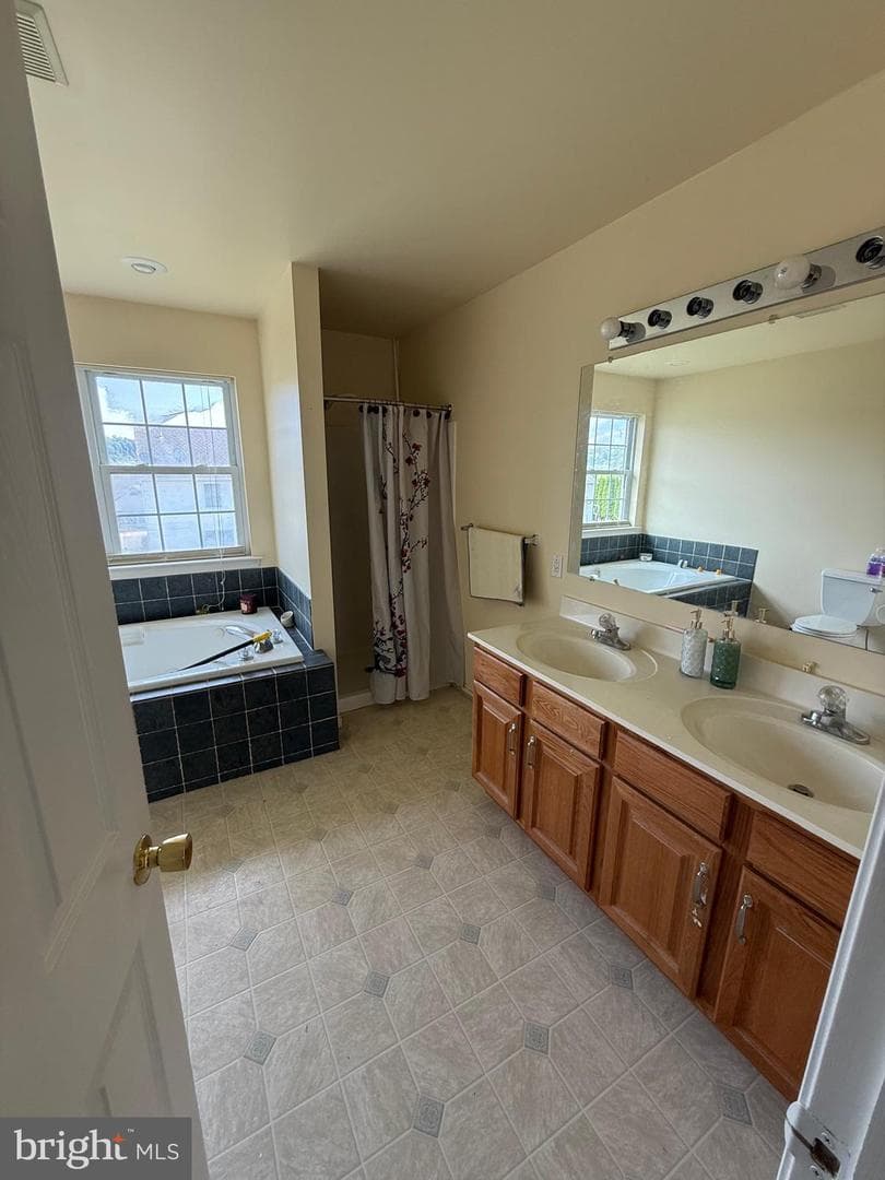 215 N Sandy Lane photo 24