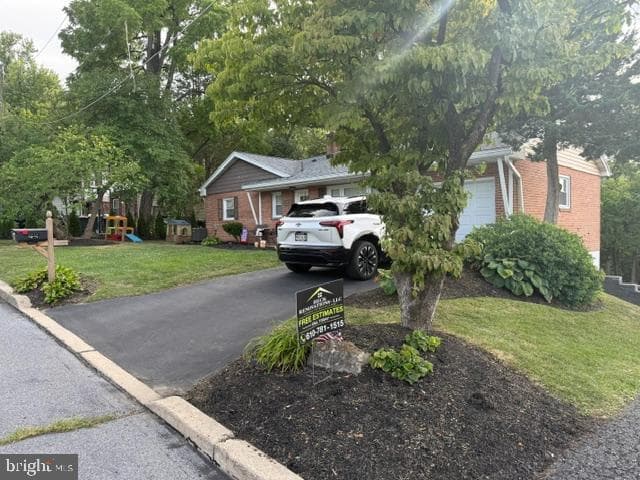 1024 Crestview Avenue photo 3