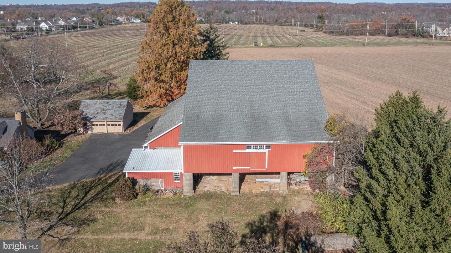 2209 Swamp Road photo 7