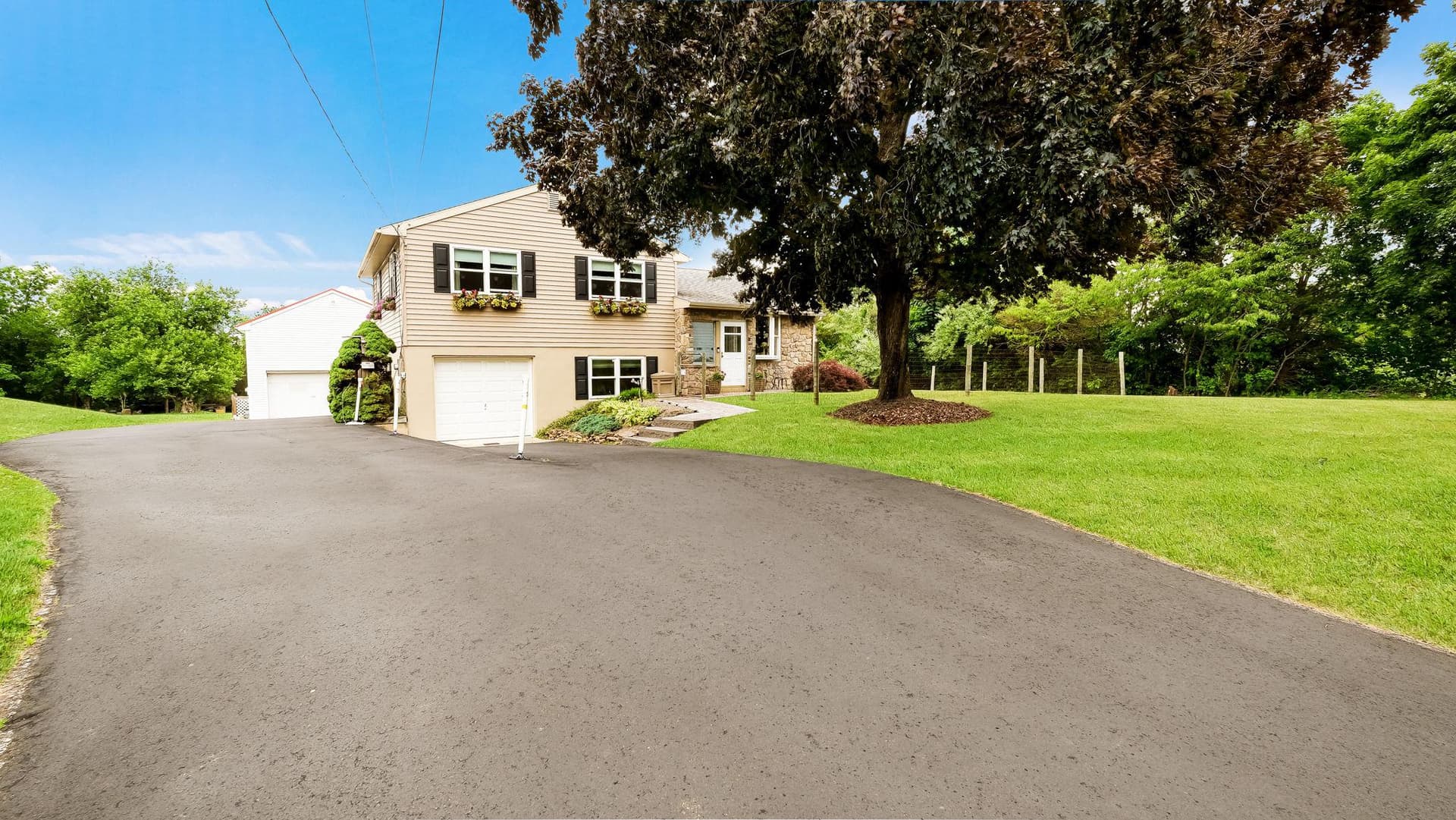 7078 Easton Road, Pipersville