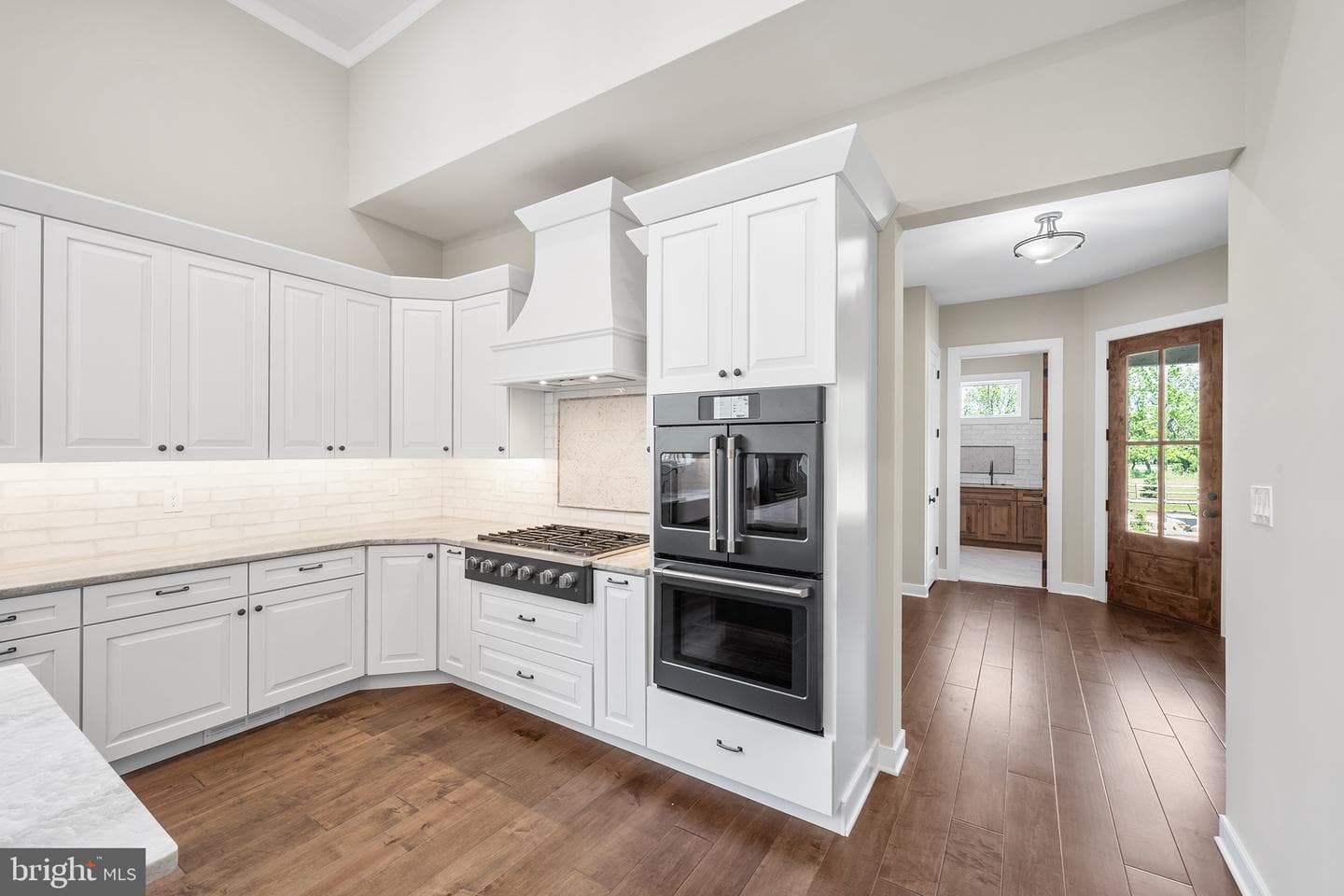 744 Broad Street photo 28