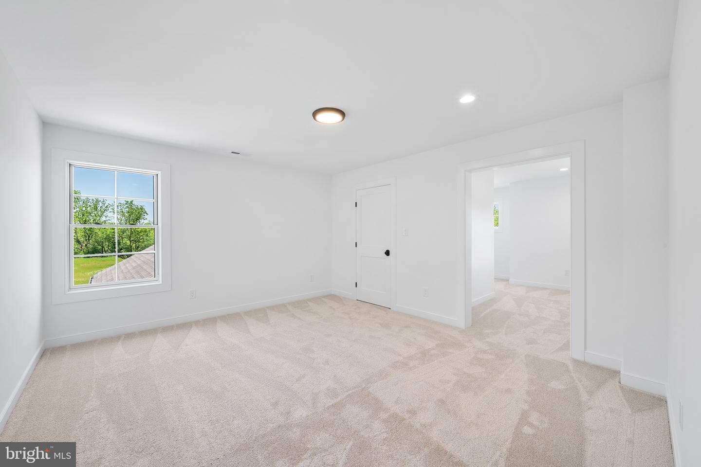 744 Broad Street photo 41