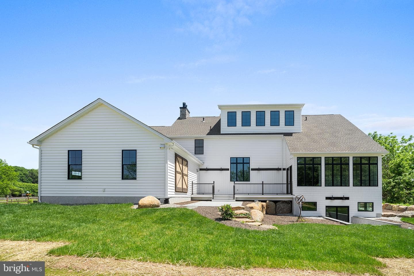 744 Broad Street photo 6