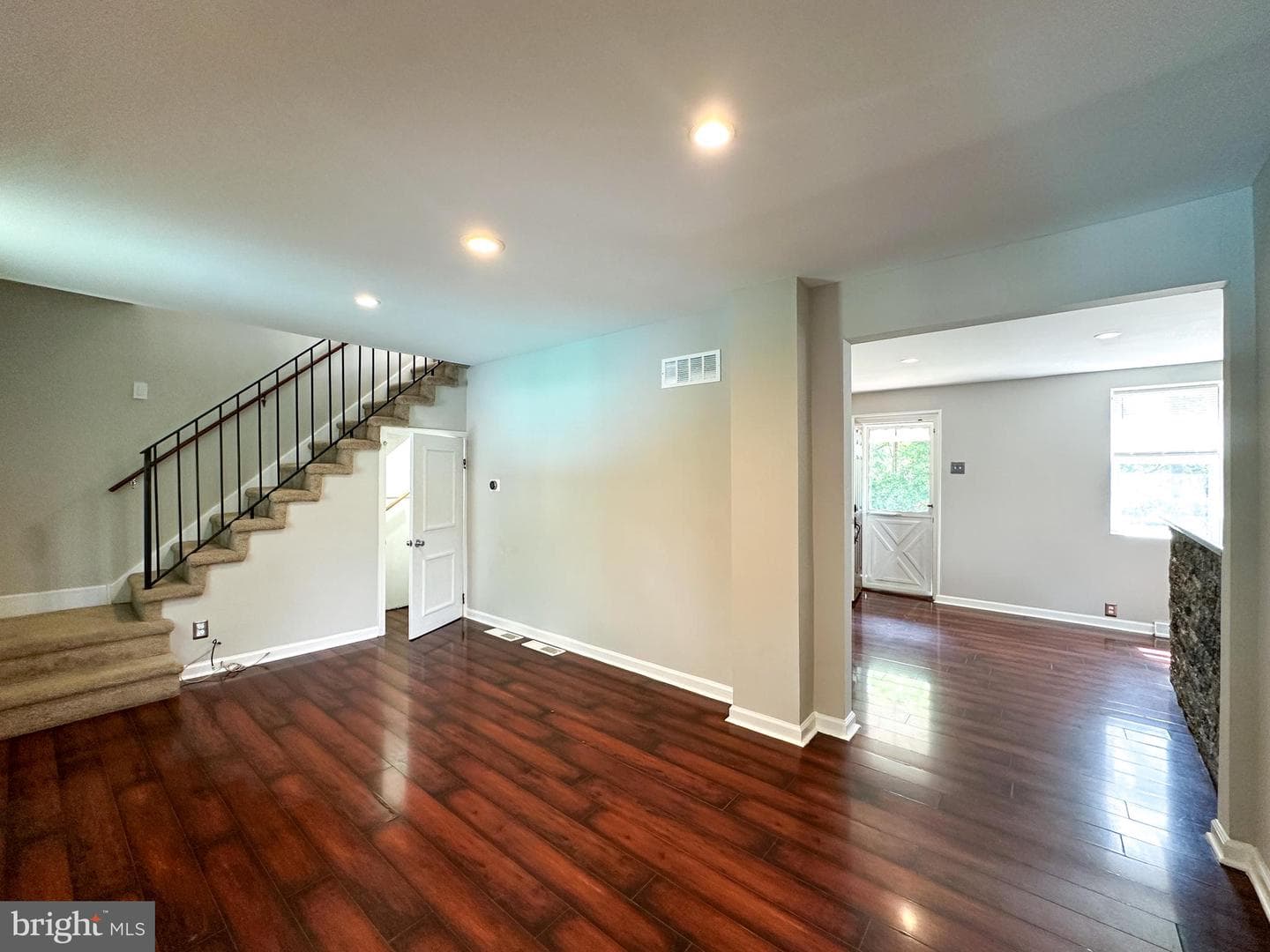 2191 Dunksferry Road photo 12