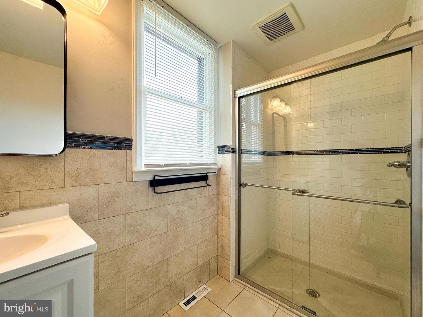 2191 Dunksferry Road photo 13