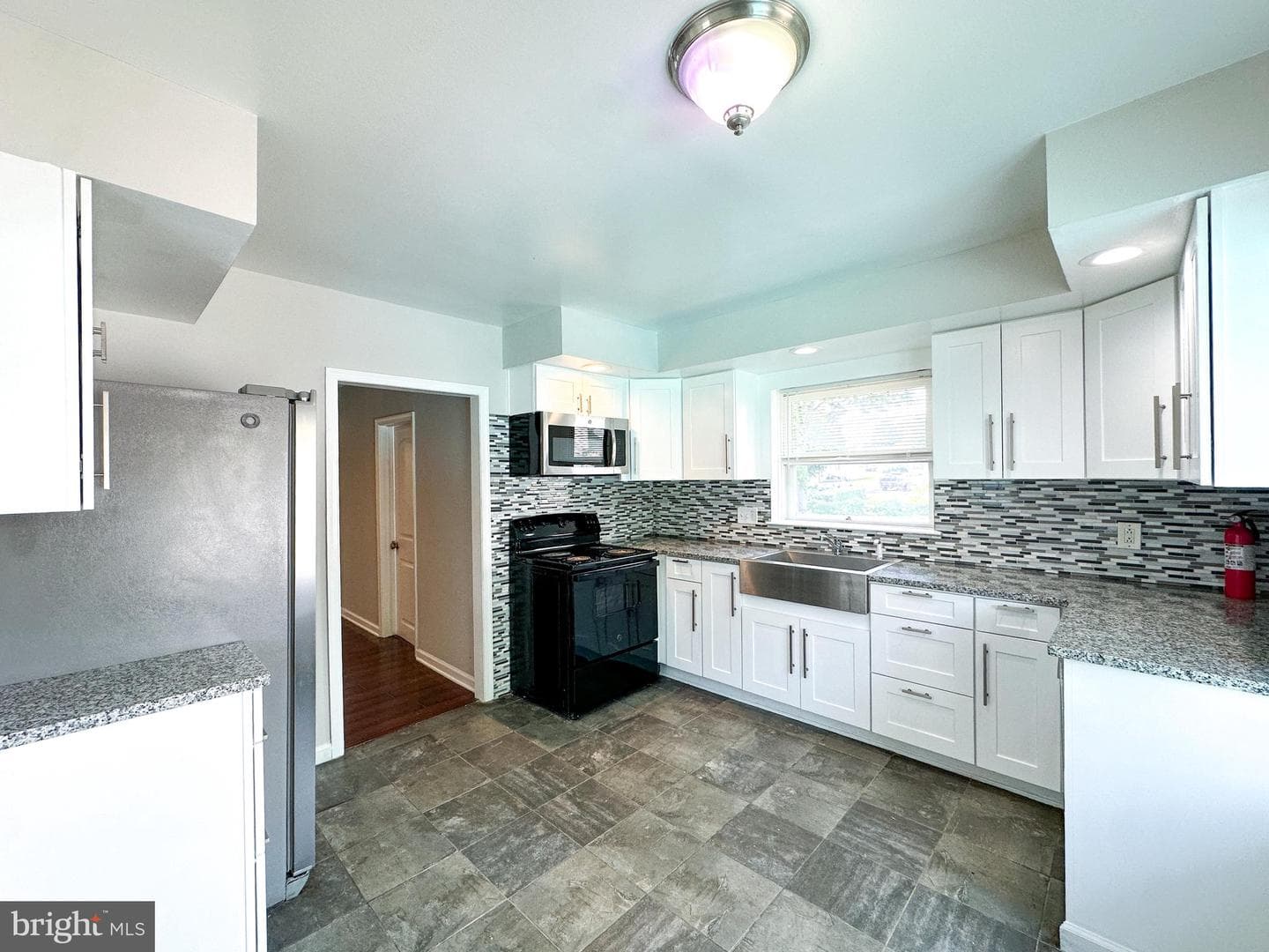2191 Dunksferry Road photo 16