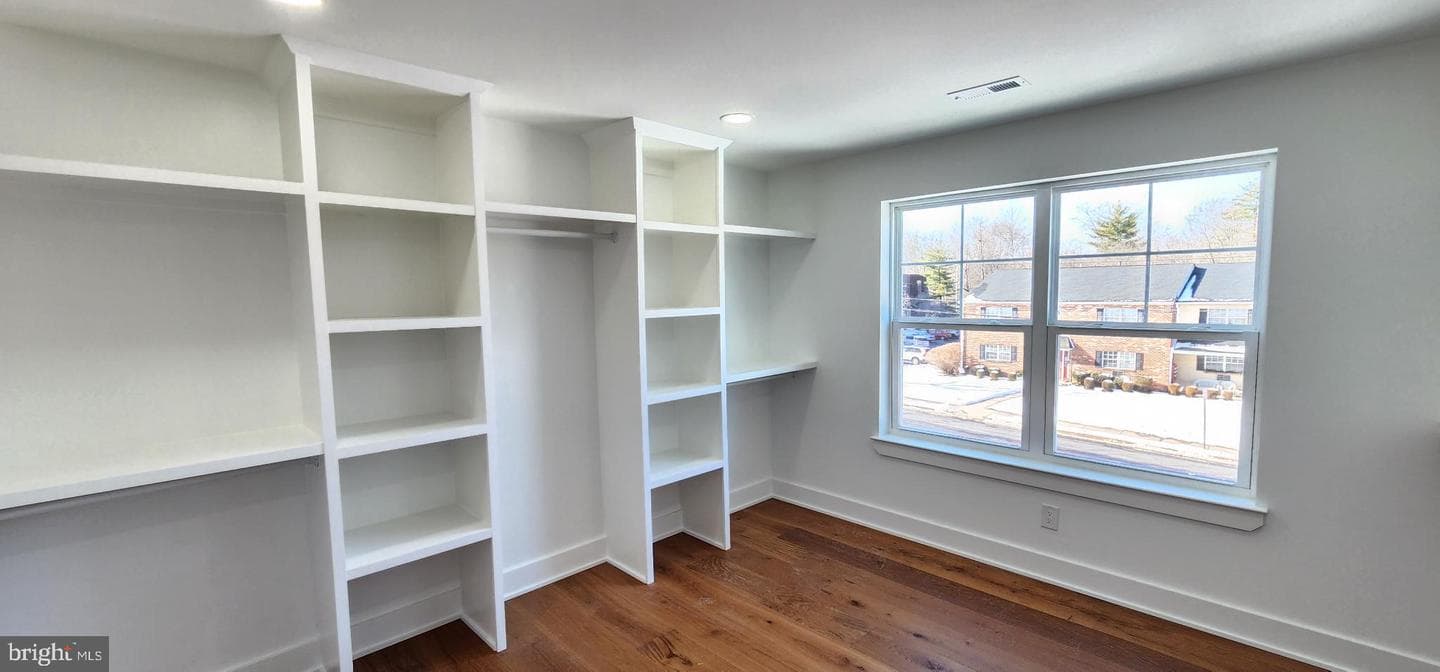 11b Fairview Avenue photo 38