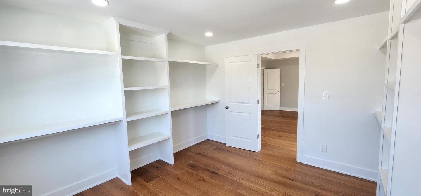 11b Fairview Avenue photo 39