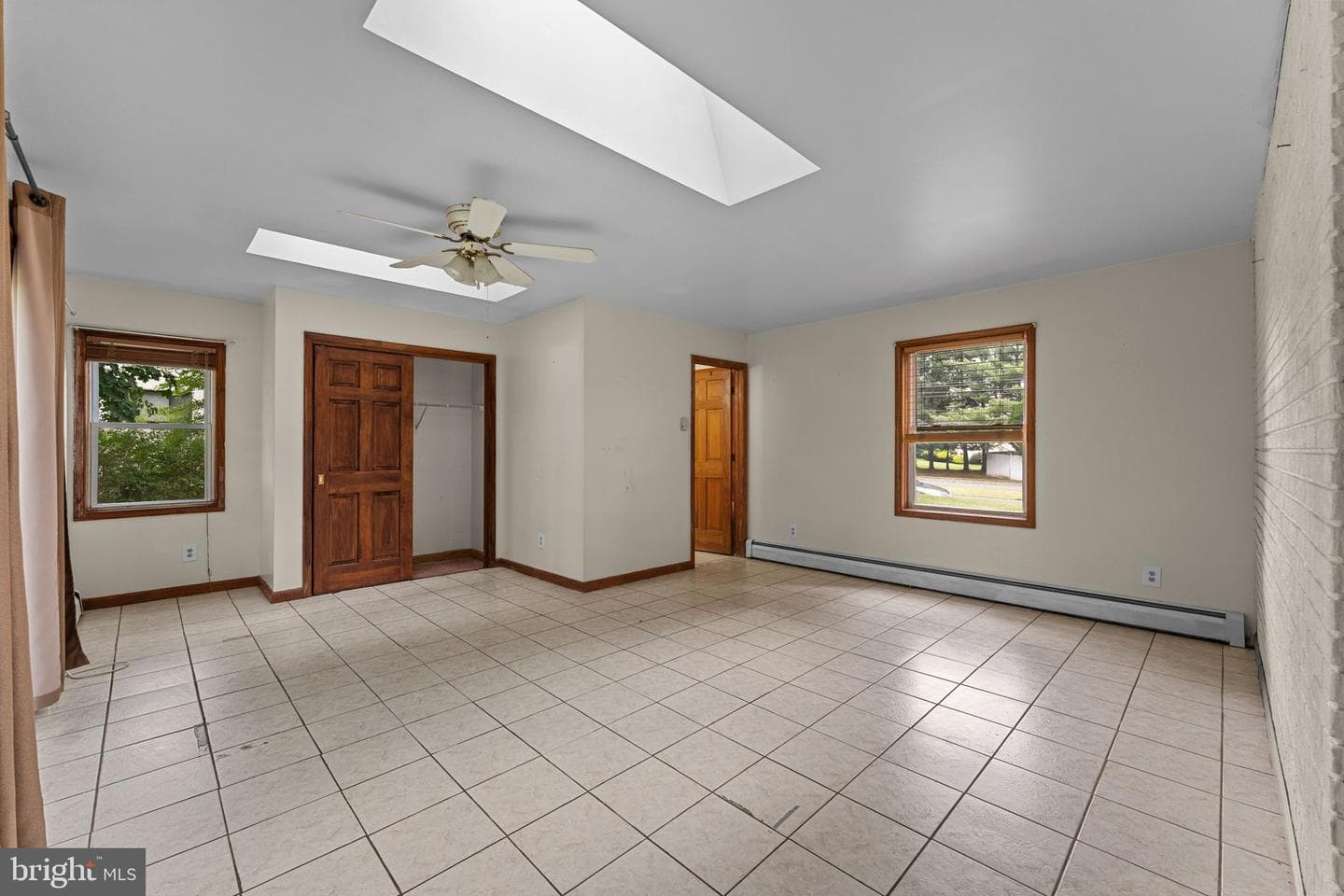 158 W Butler Avenue photo 11
