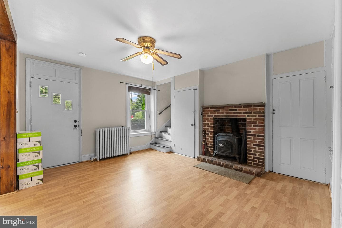 158 W Butler Avenue photo 2