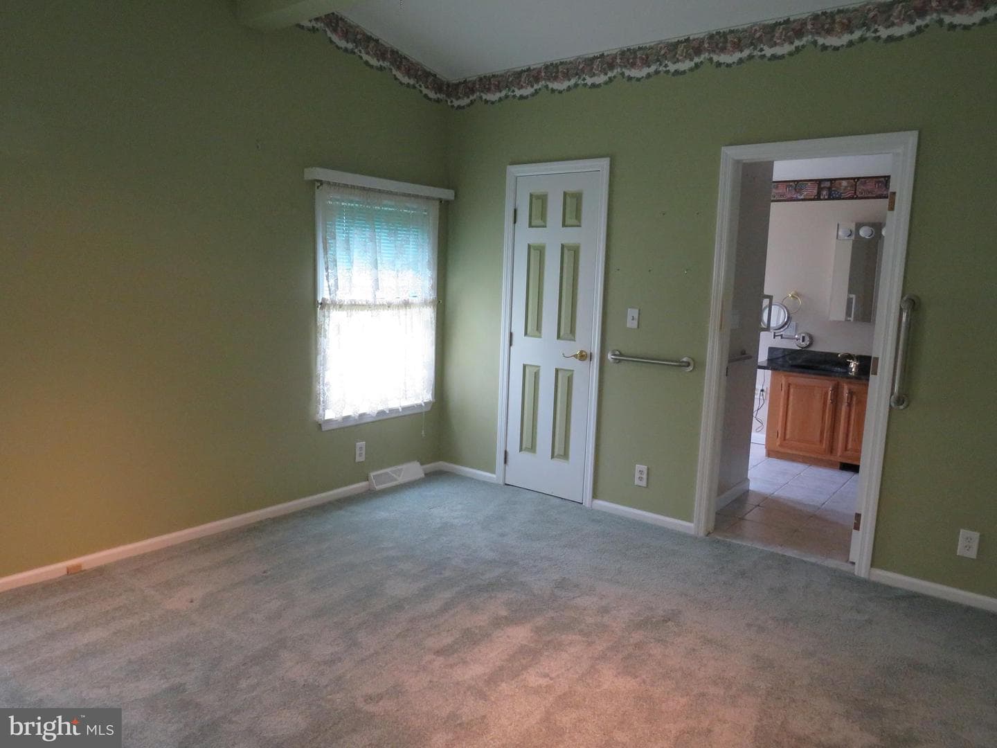 377 Spring Meadow Circle photo 25