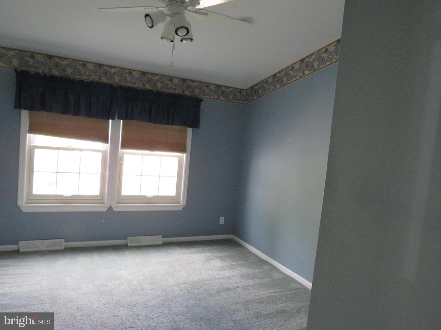377 Spring Meadow Circle photo 32