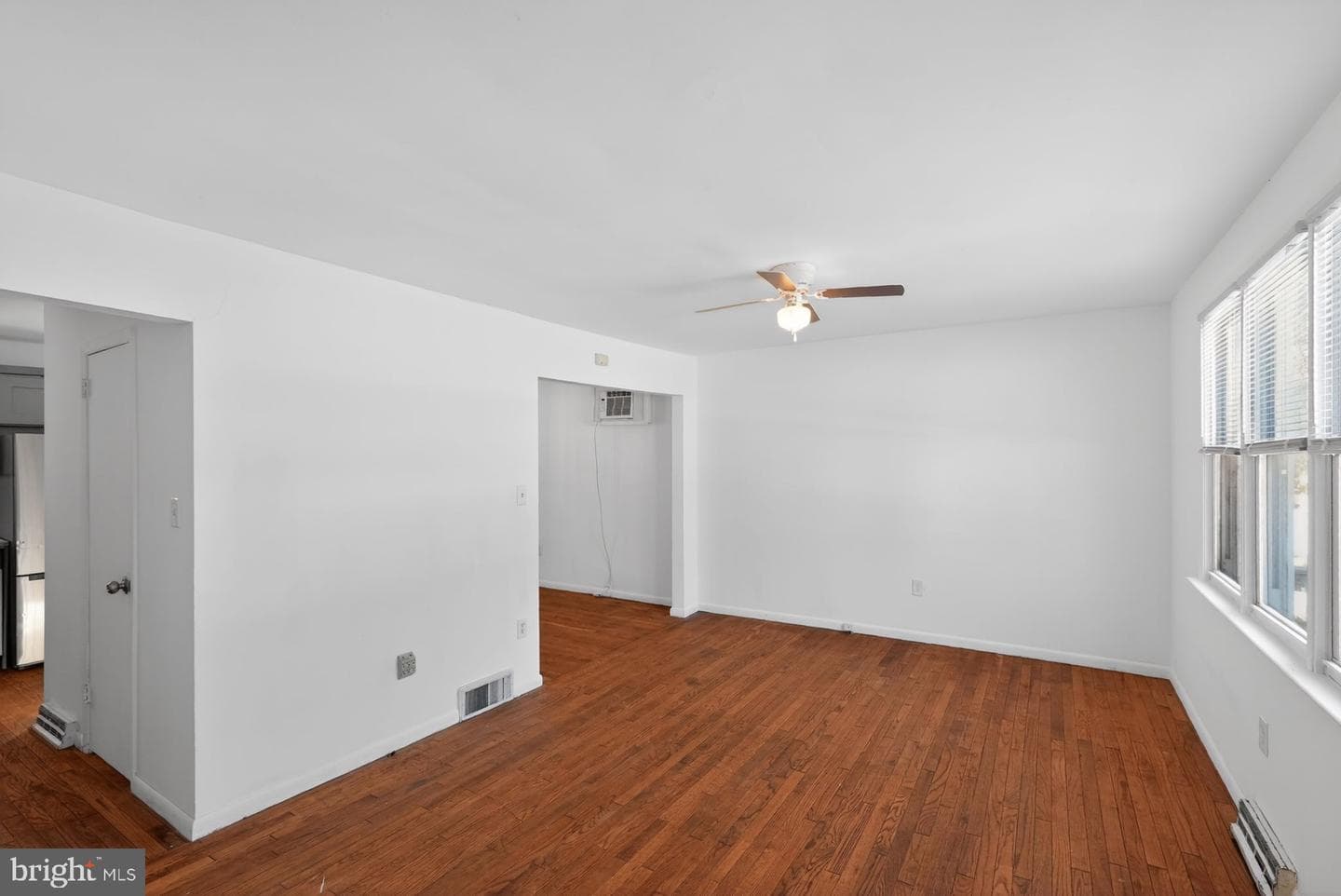 389 Mckinley Avenue photo 9