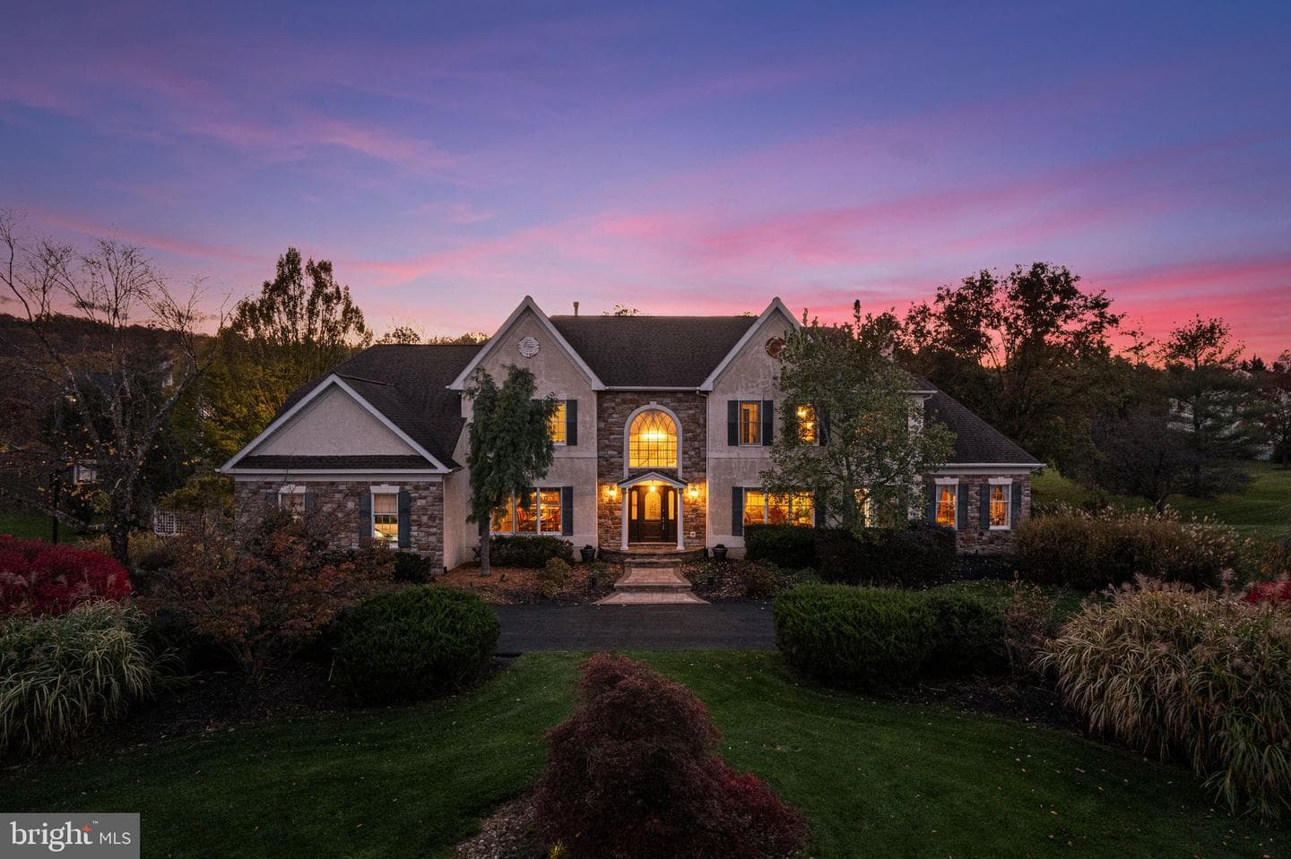 63 Woodside Lane photo 3