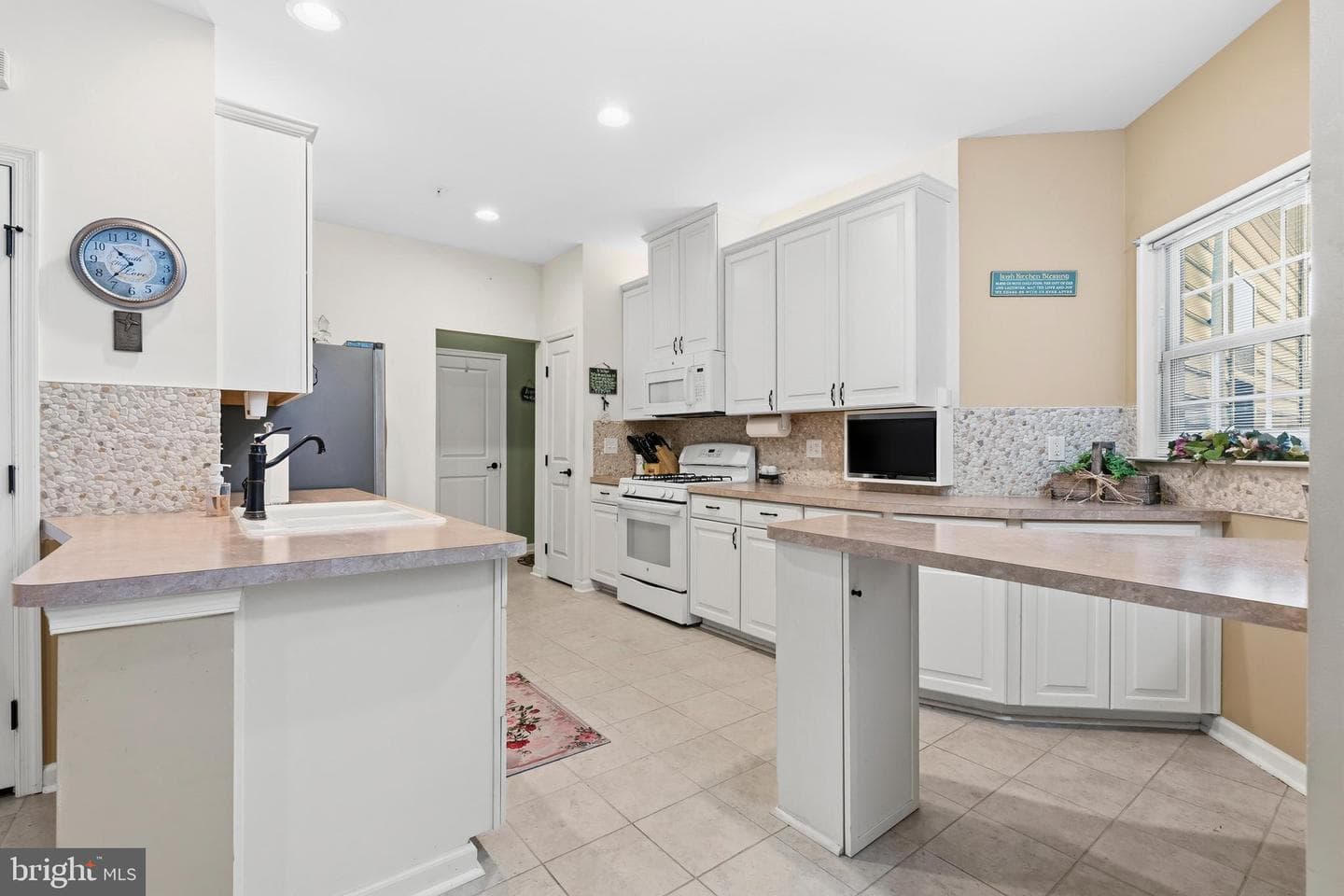 1125 Arbour Lane photo 6