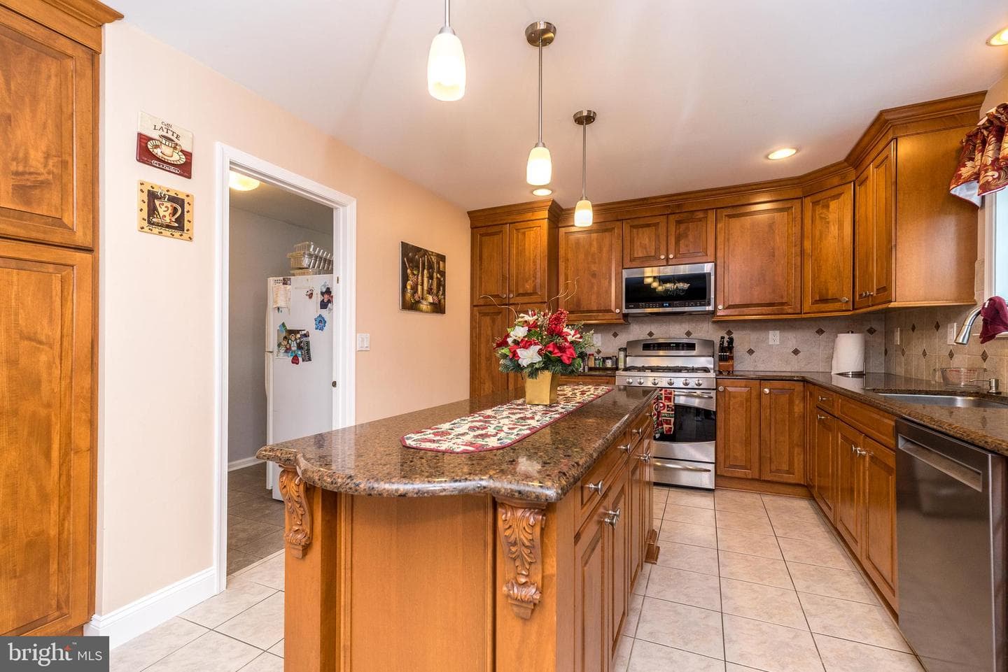 546 Clydesdale Drive photo 6