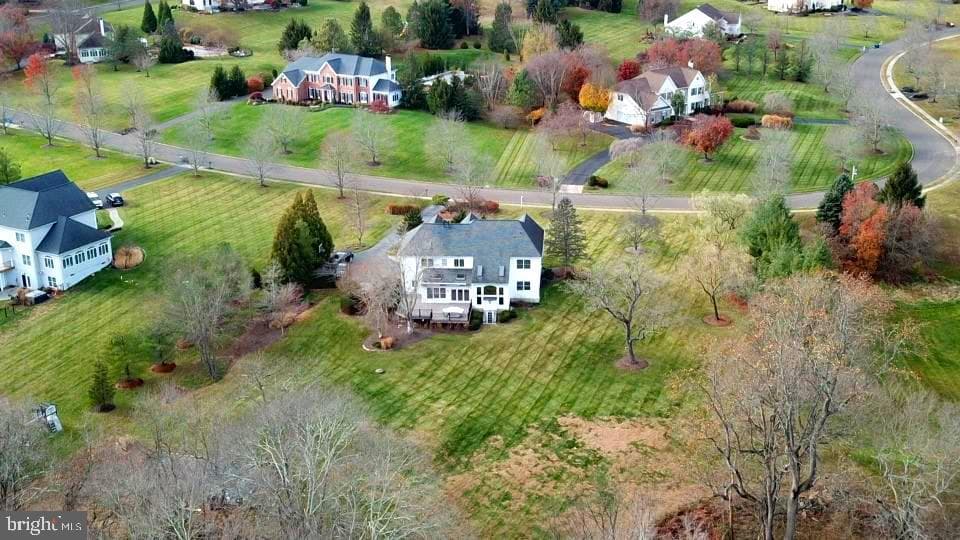 62 Woodside Lane photo 32