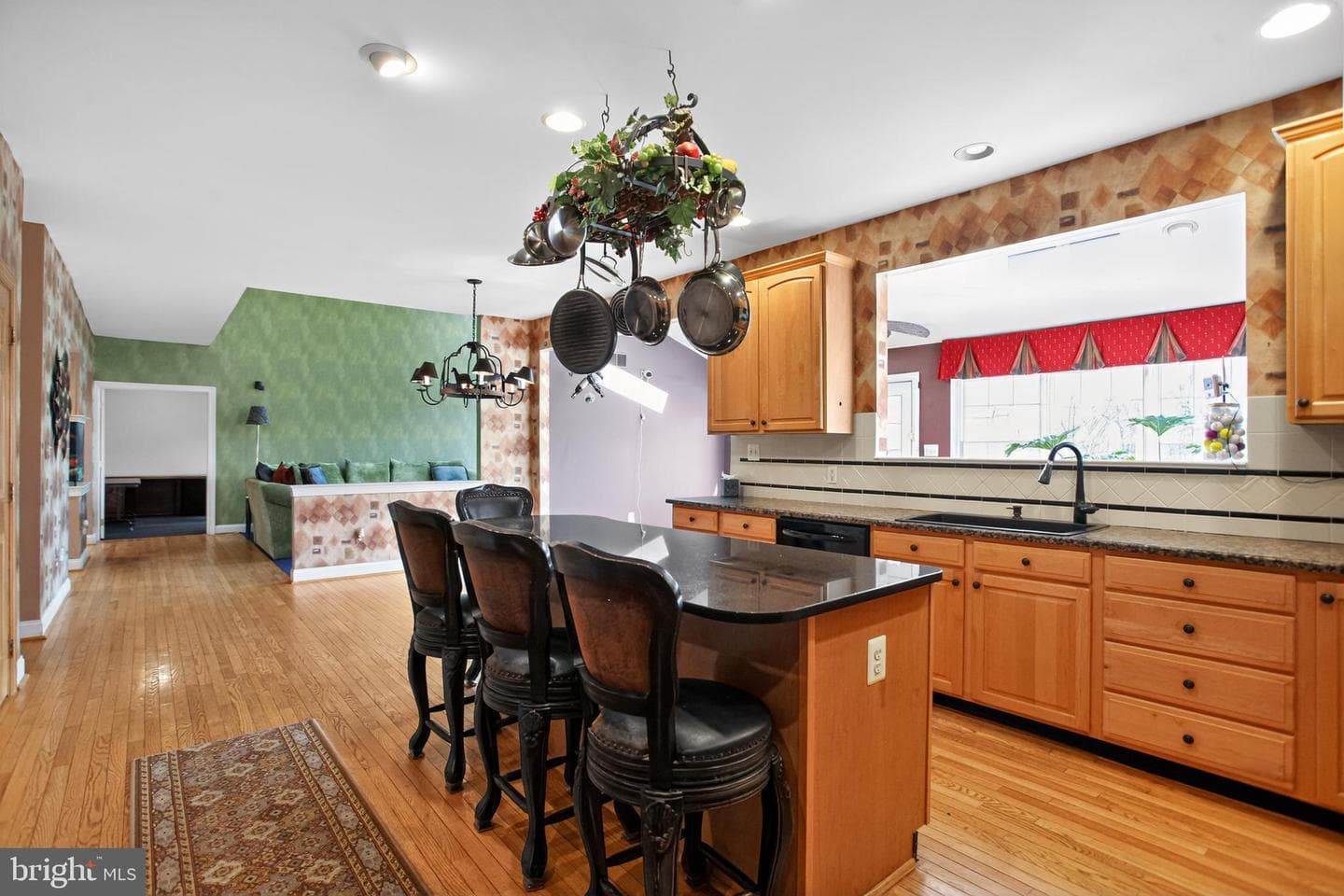 62 Woodside Lane photo 4