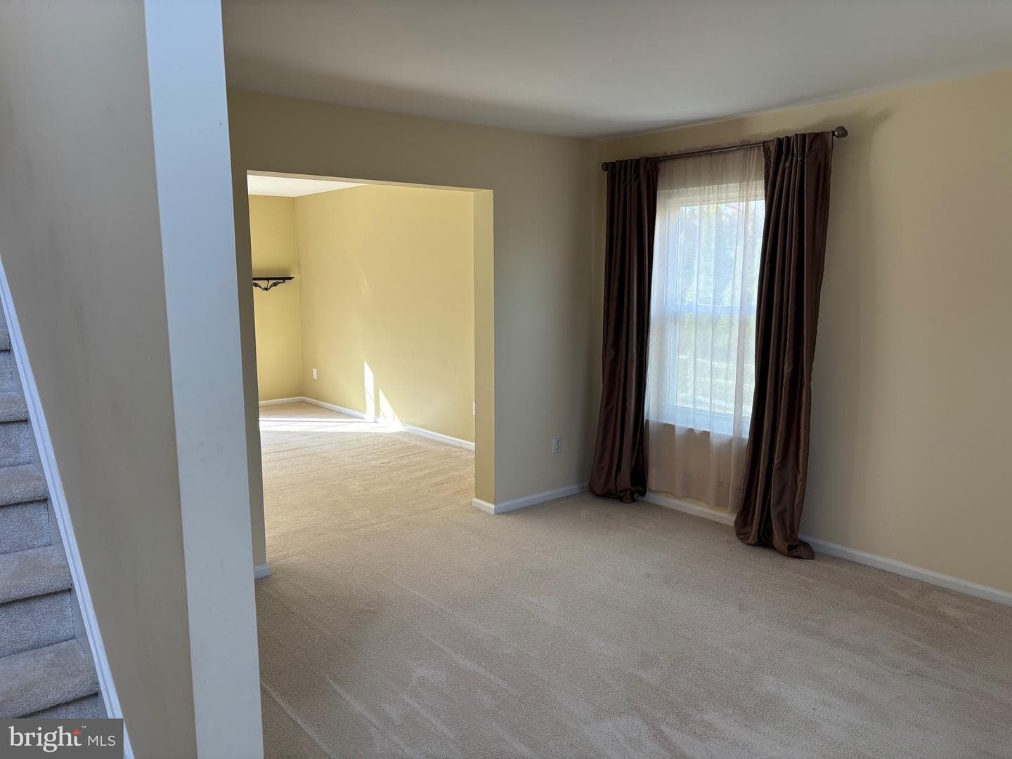 634 Nicole Drive photo 3