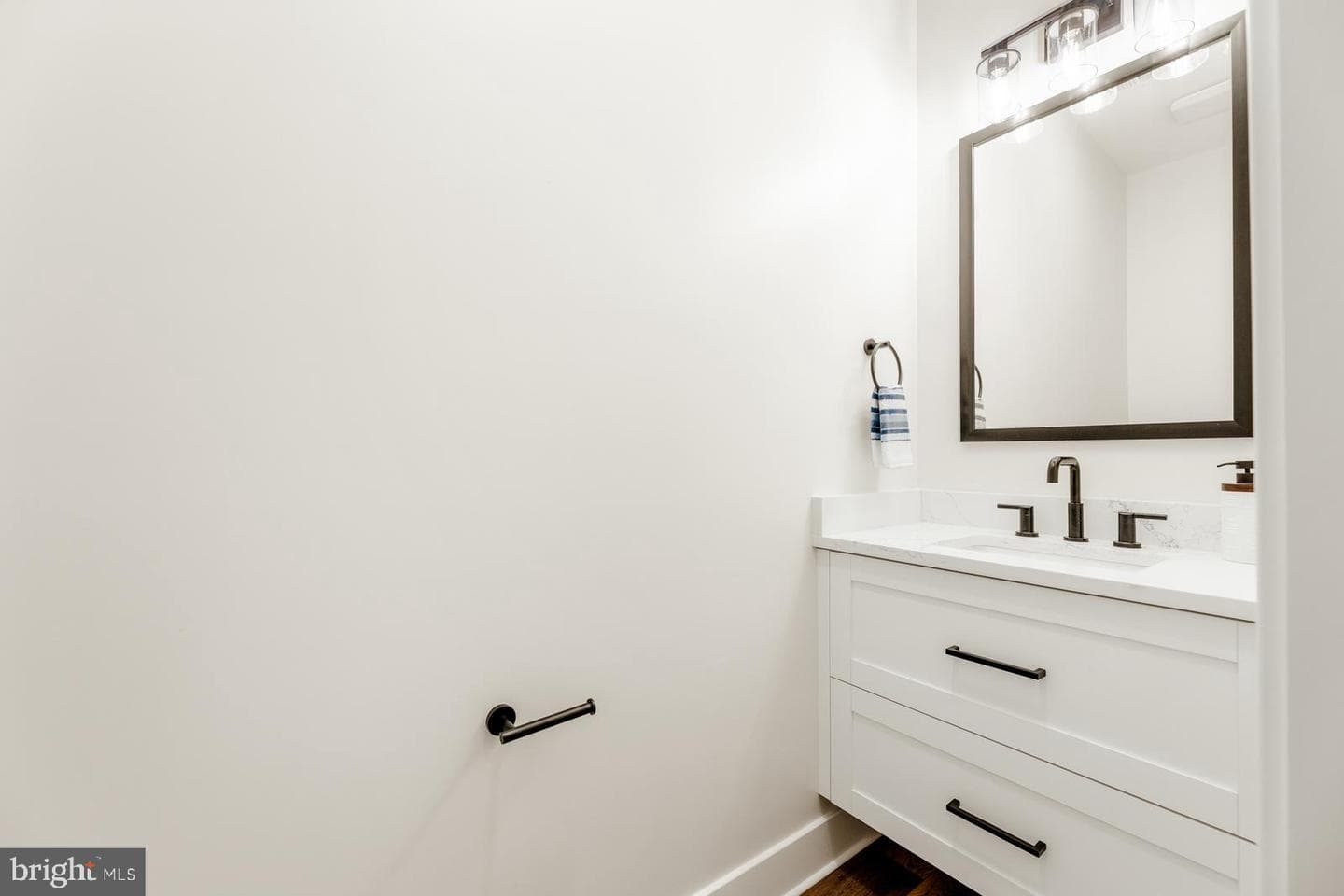866 Hulmeville Road photo 24