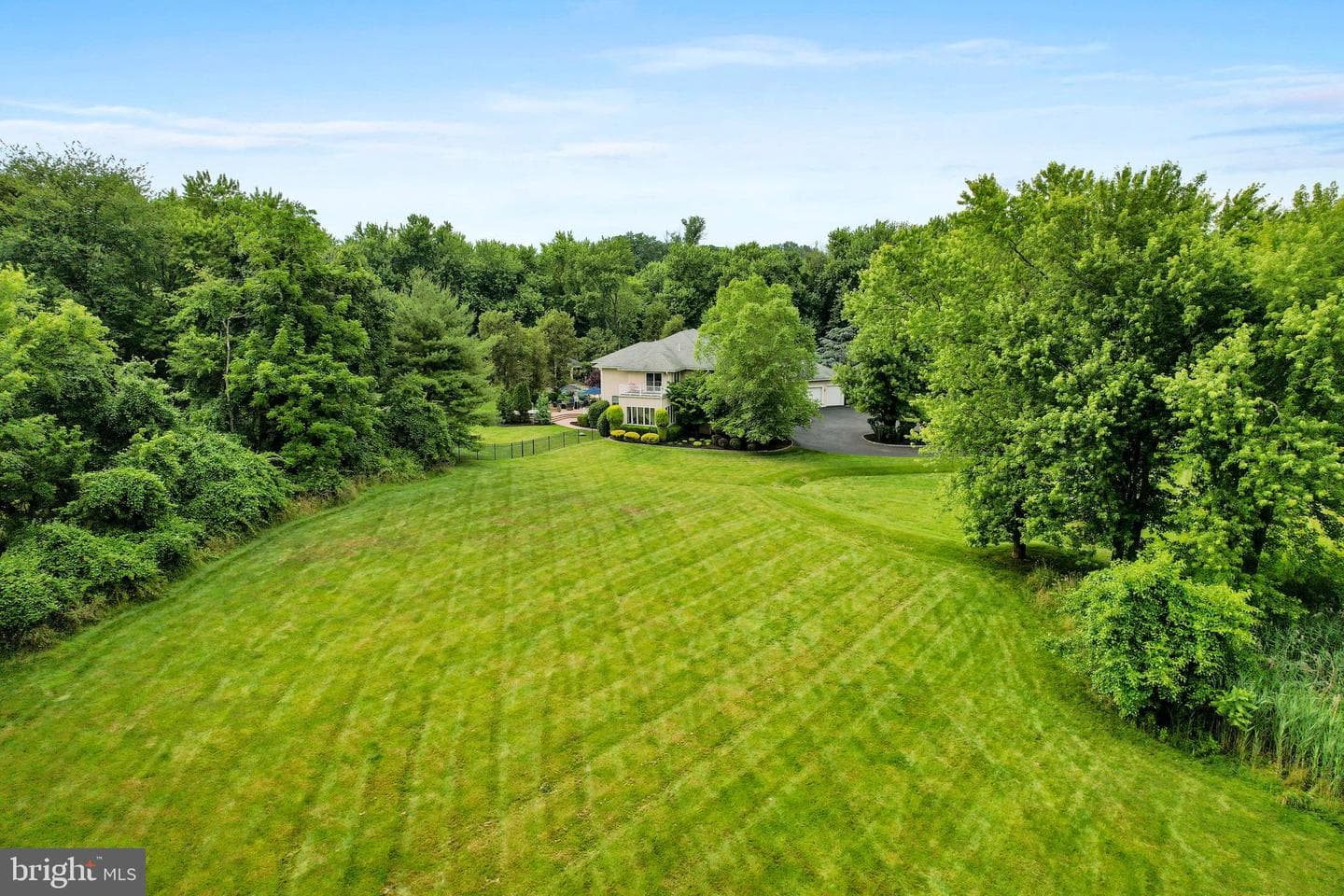 100 E Holland Road photo 53