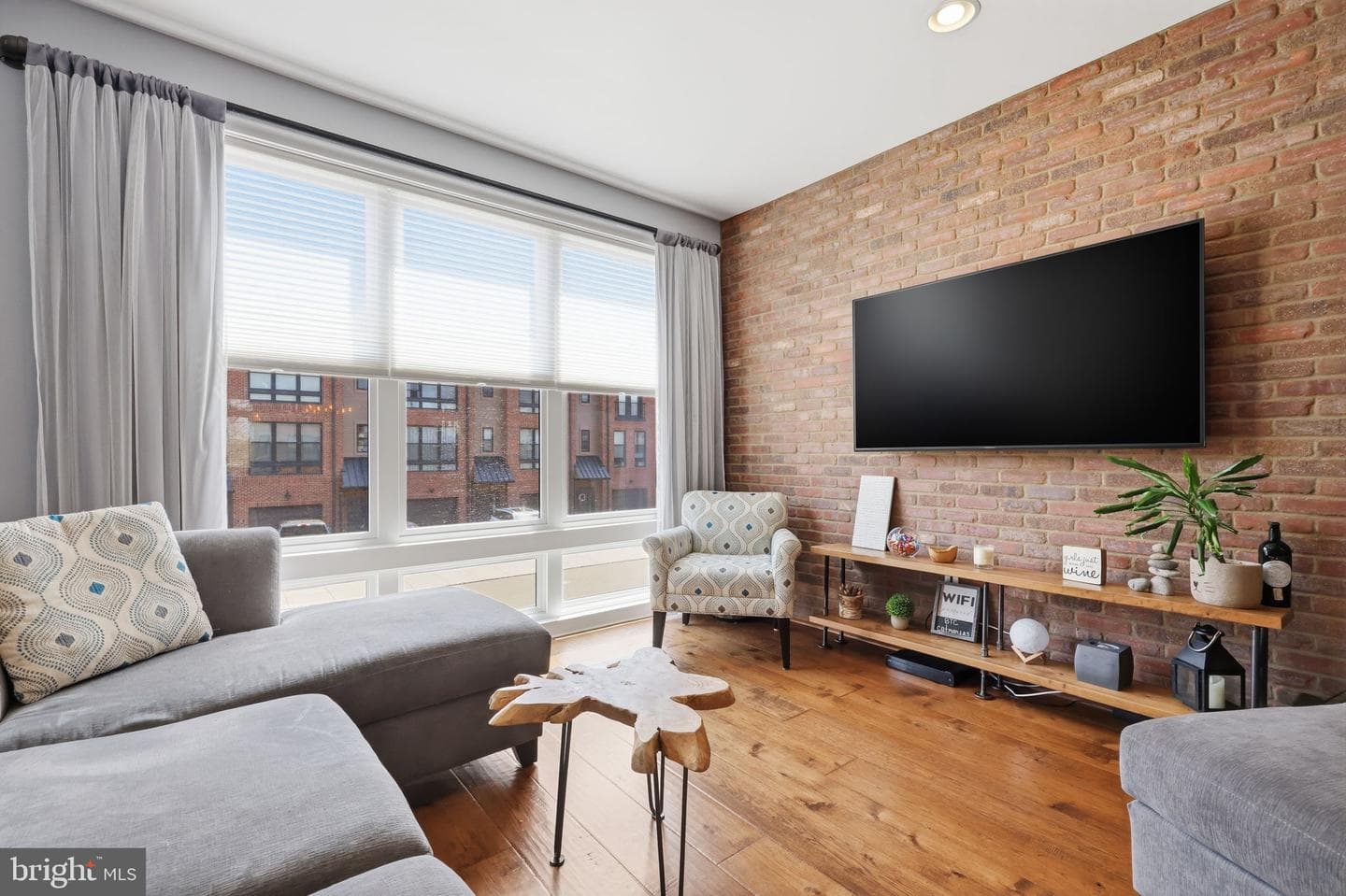 20 Sienna Place photo 4