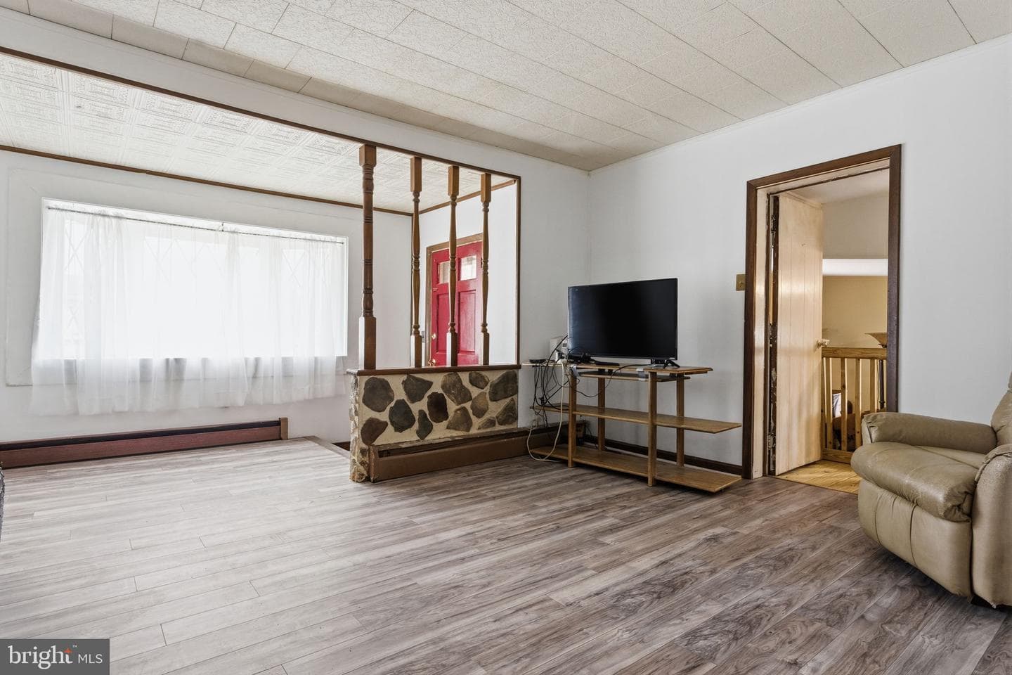 1034 Second Avenue photo 4