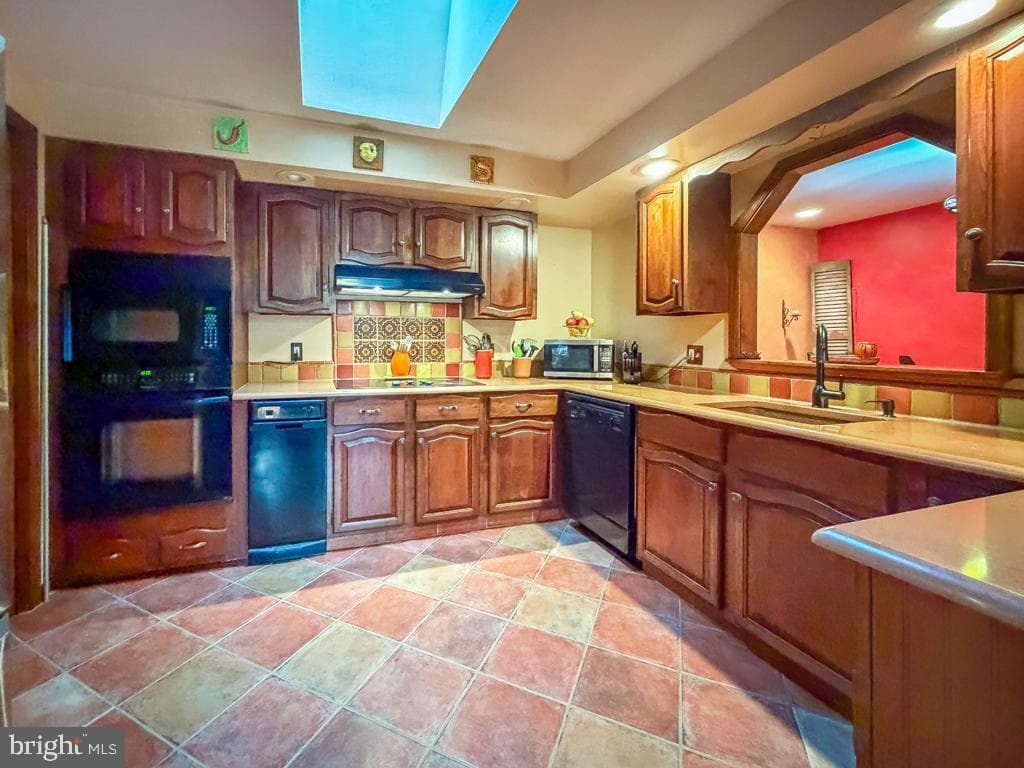 3676 Spruce Avenue photo 12