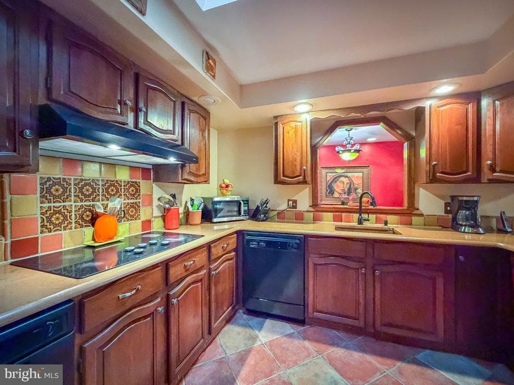 3676 Spruce Avenue photo 13