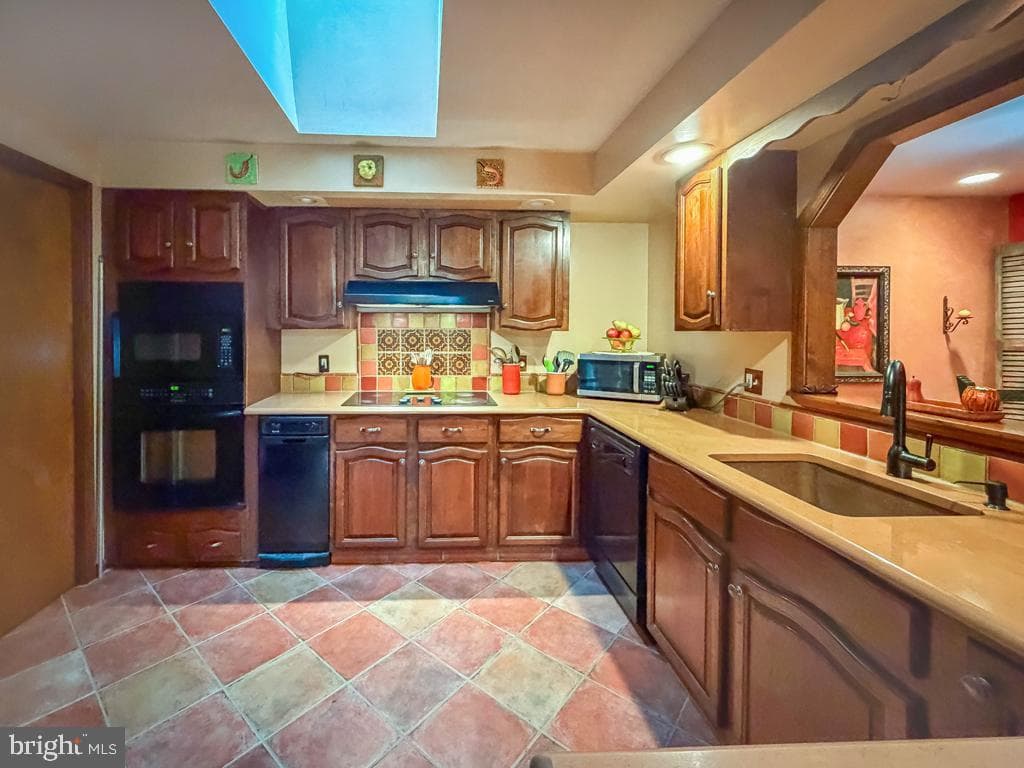 3676 Spruce Avenue photo 14
