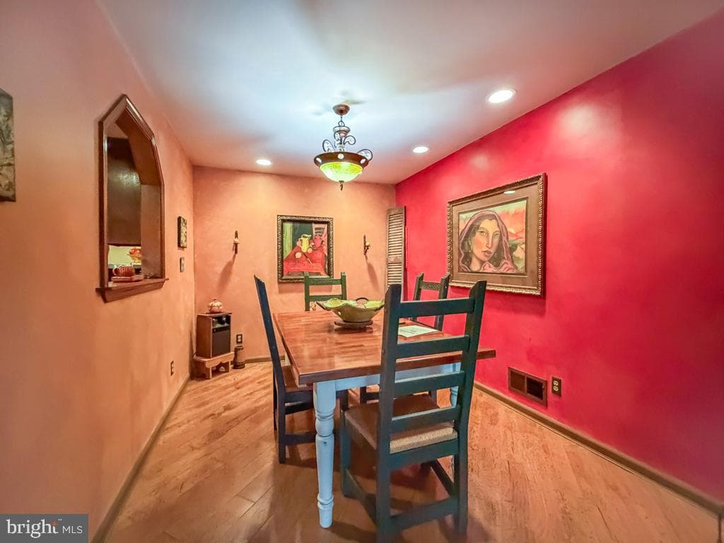 3676 Spruce Avenue photo 9