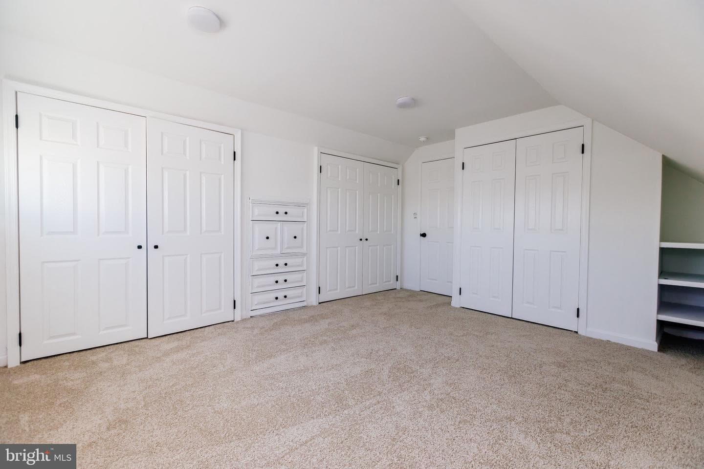 21 Velvet Lane photo 33