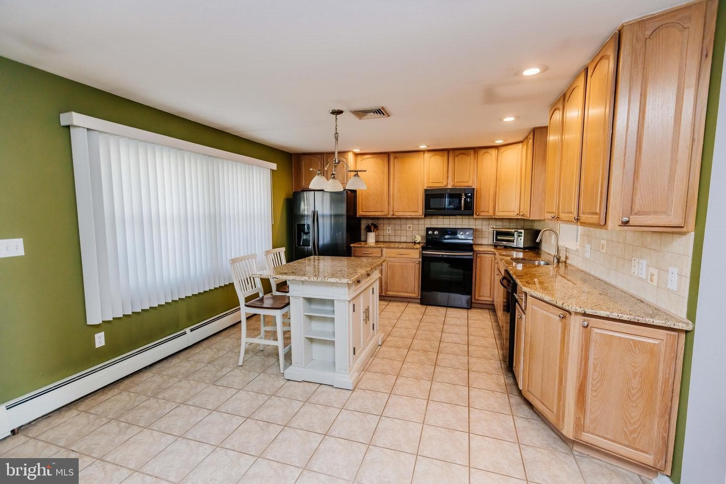 72 Thornridge Drive photo 4
