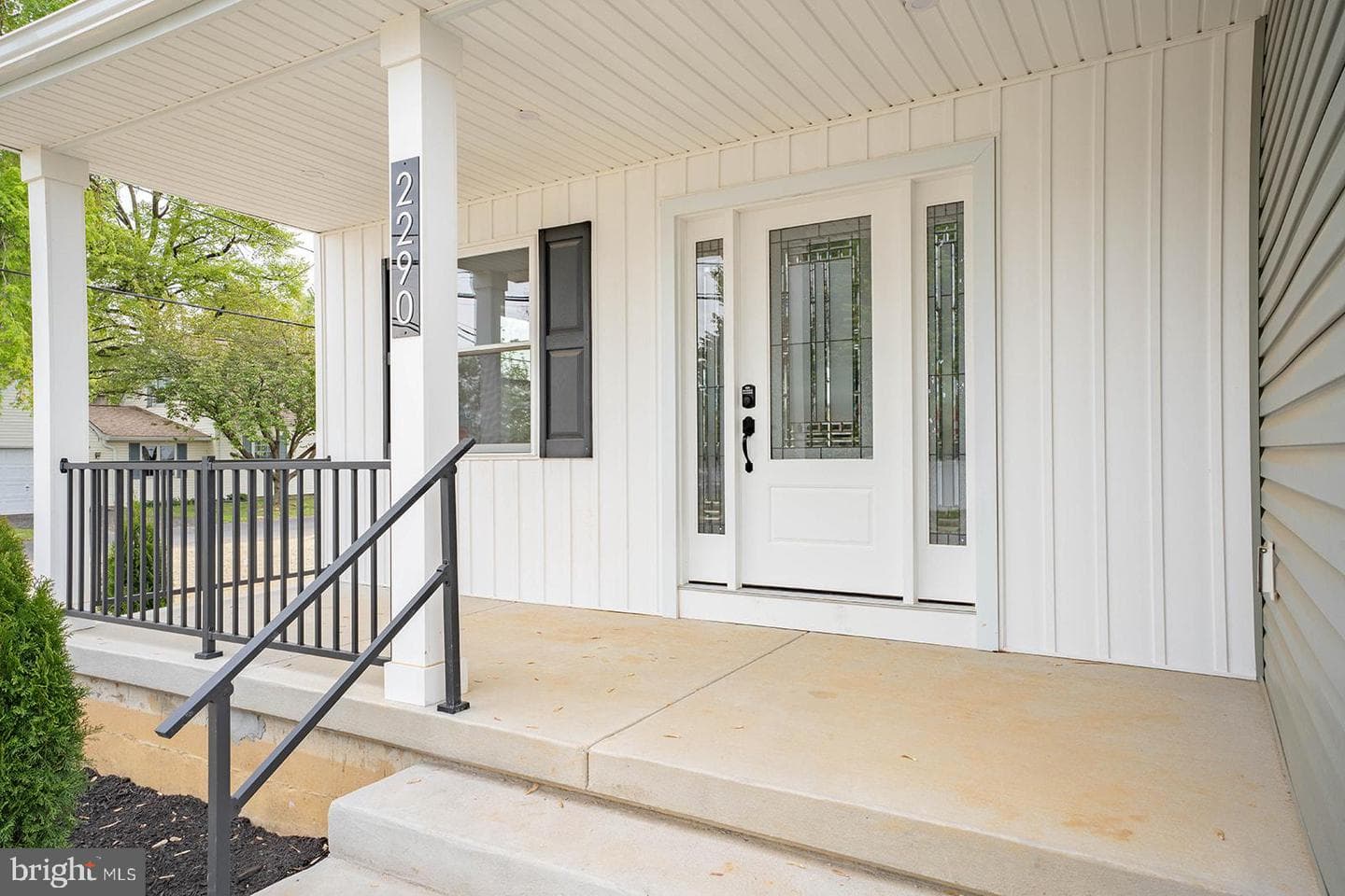2290 Virginia Ave photo 4