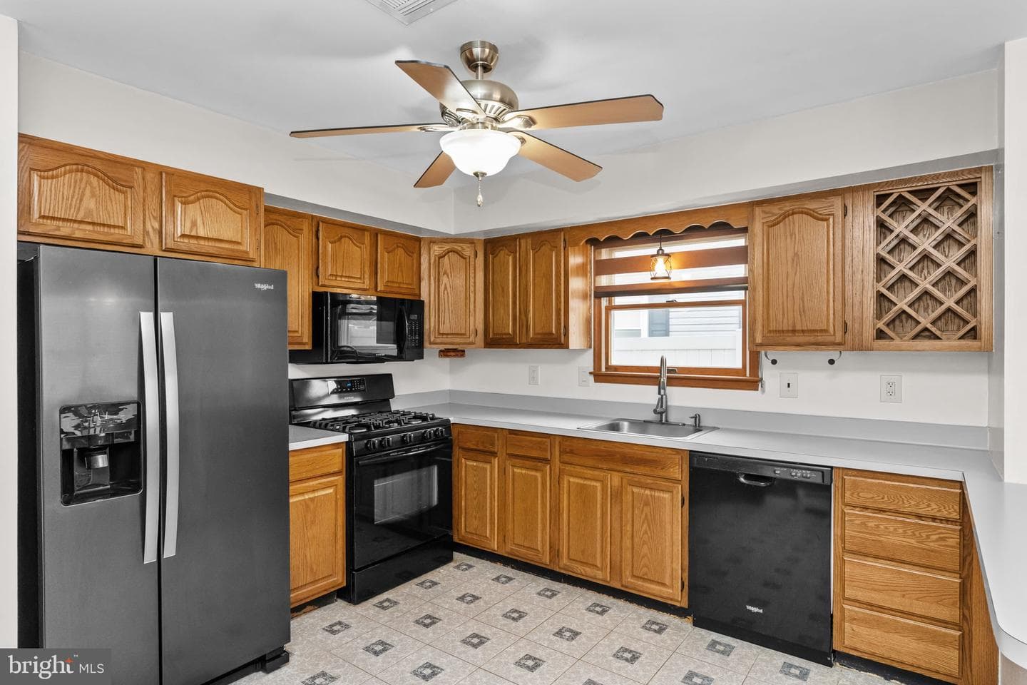 745 Tennyson Drive photo 8