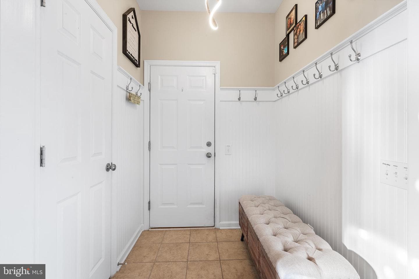 158 Wiltshire Lane photo 12