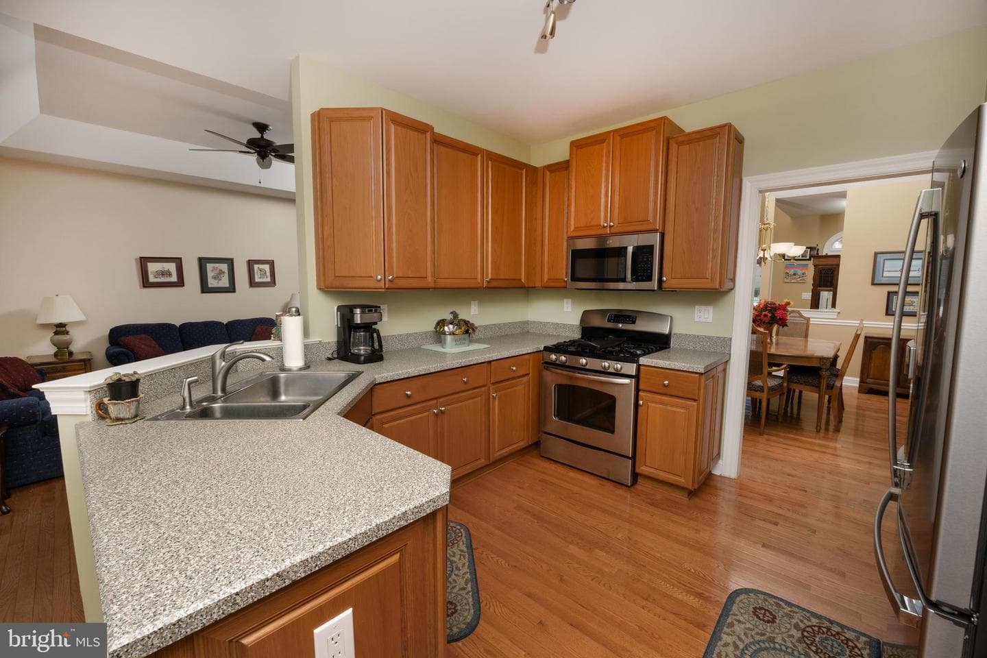 138 Silvertail Lane photo 6