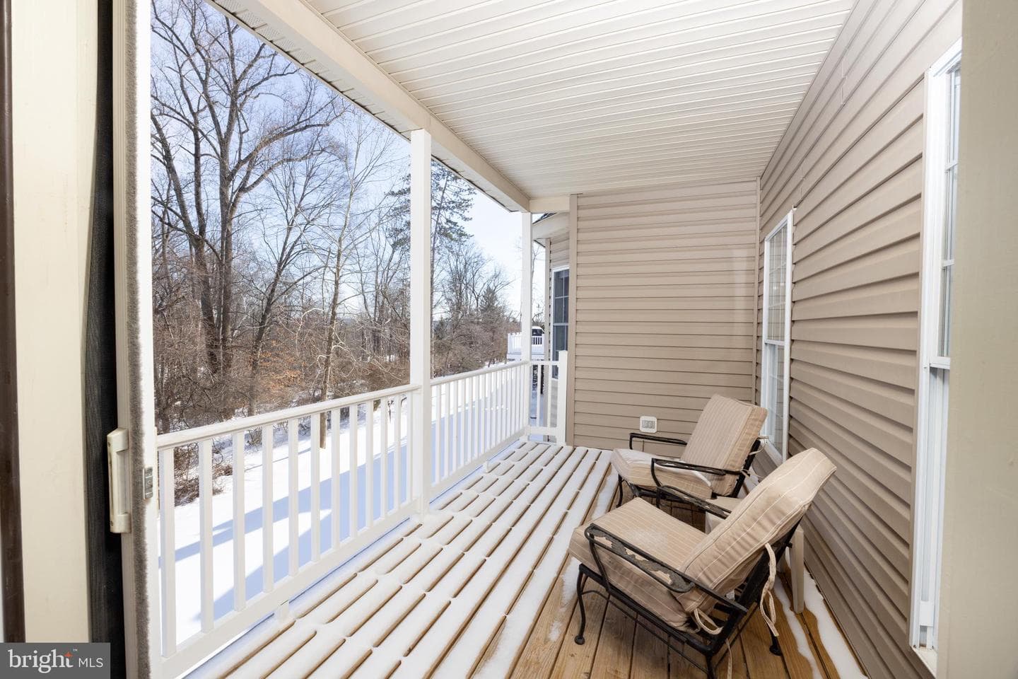 138 Silvertail Lane photo 8
