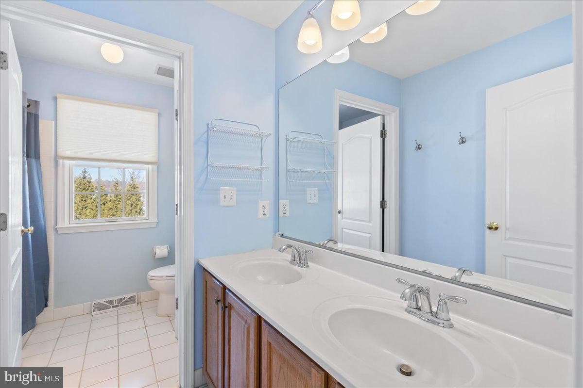 131 Nottingham Drive photo 32