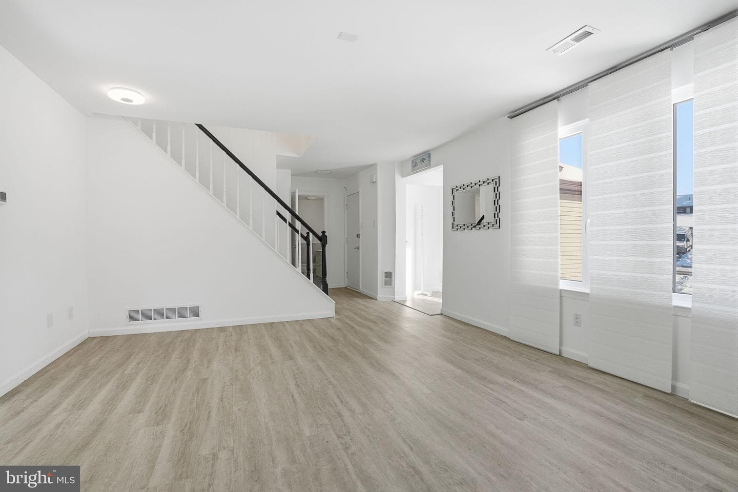 710 Trowbridge Drive photo 3