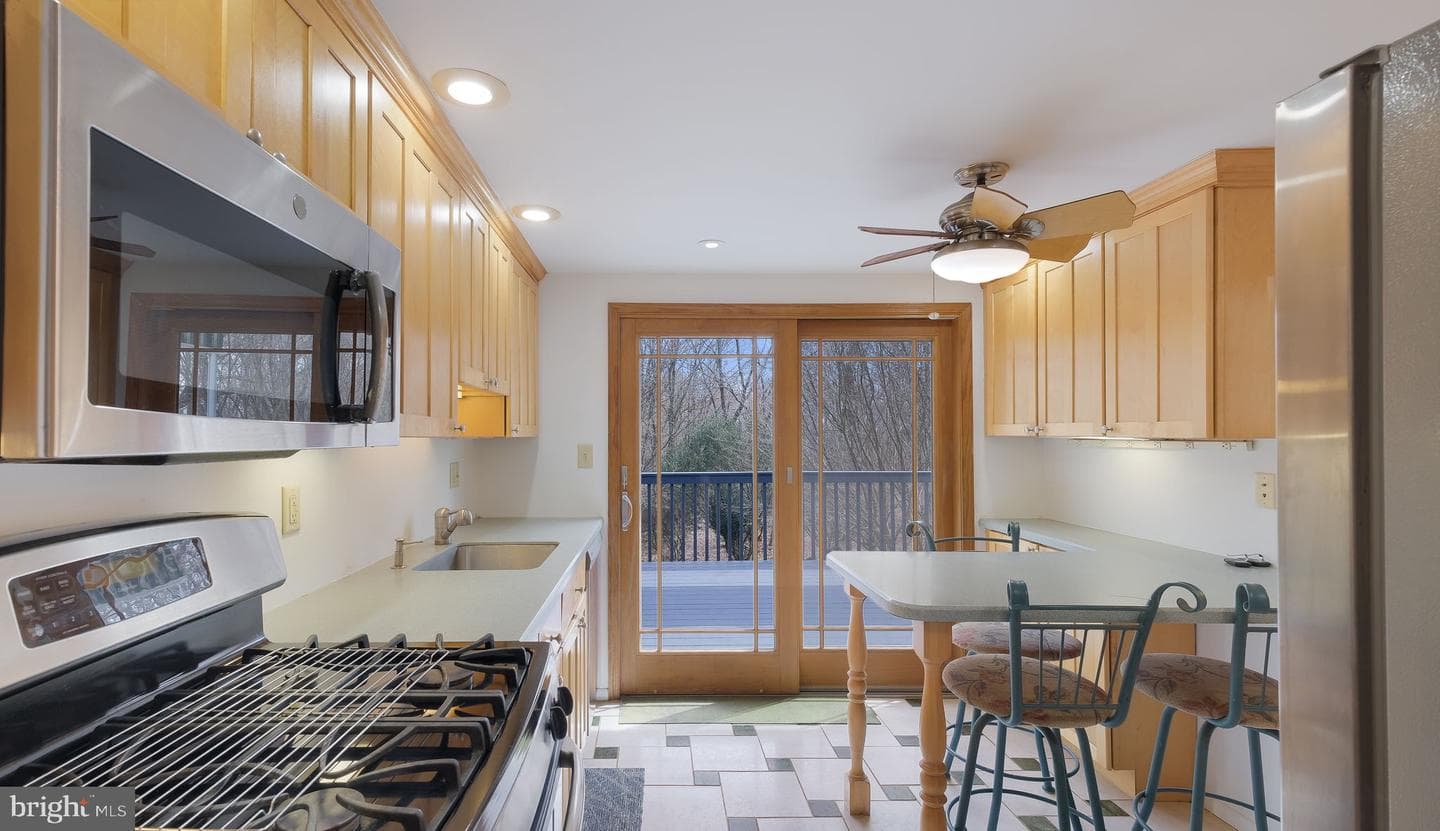 791 Griffiths Road photo 13