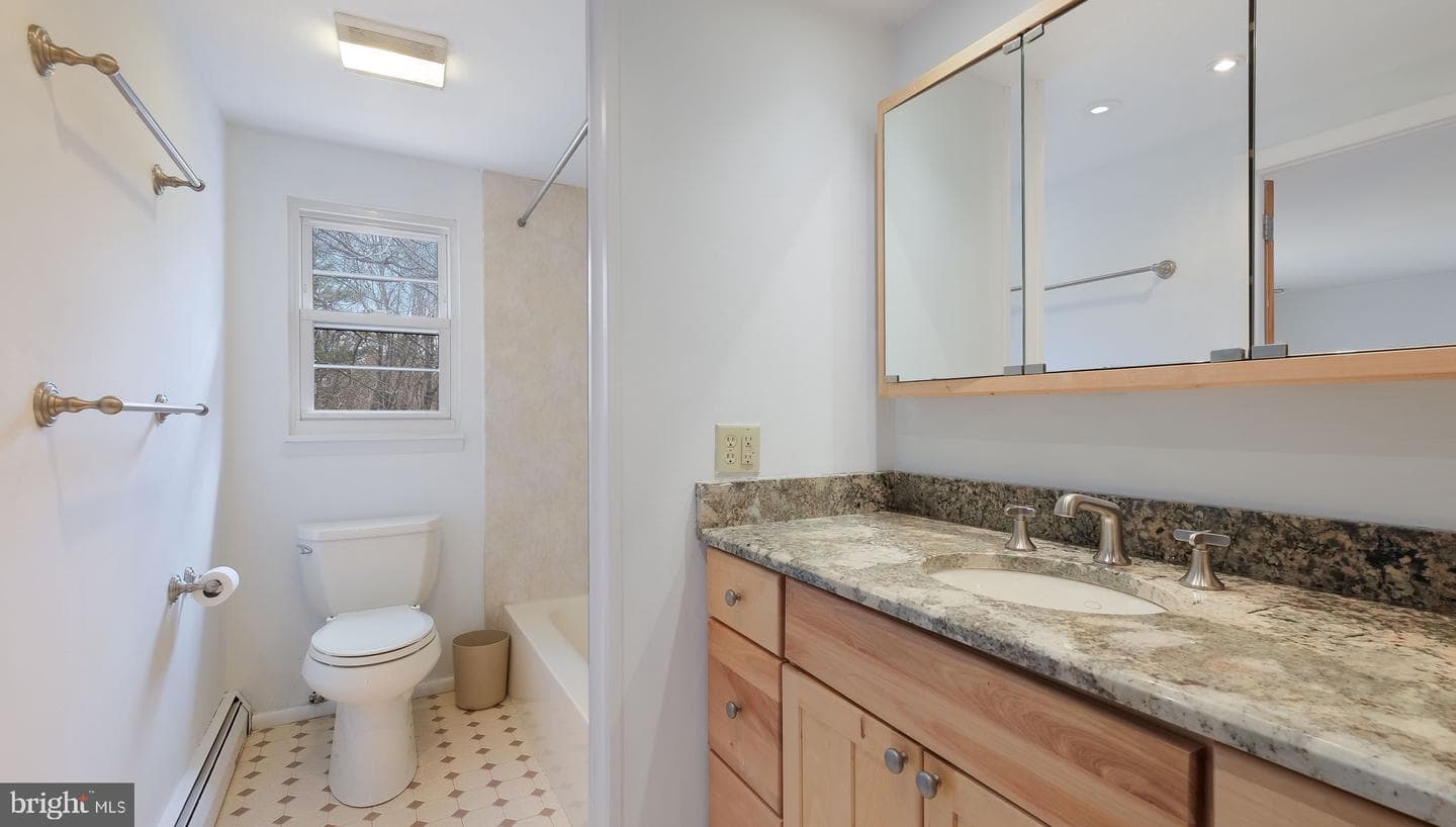 791 Griffiths Road photo 20