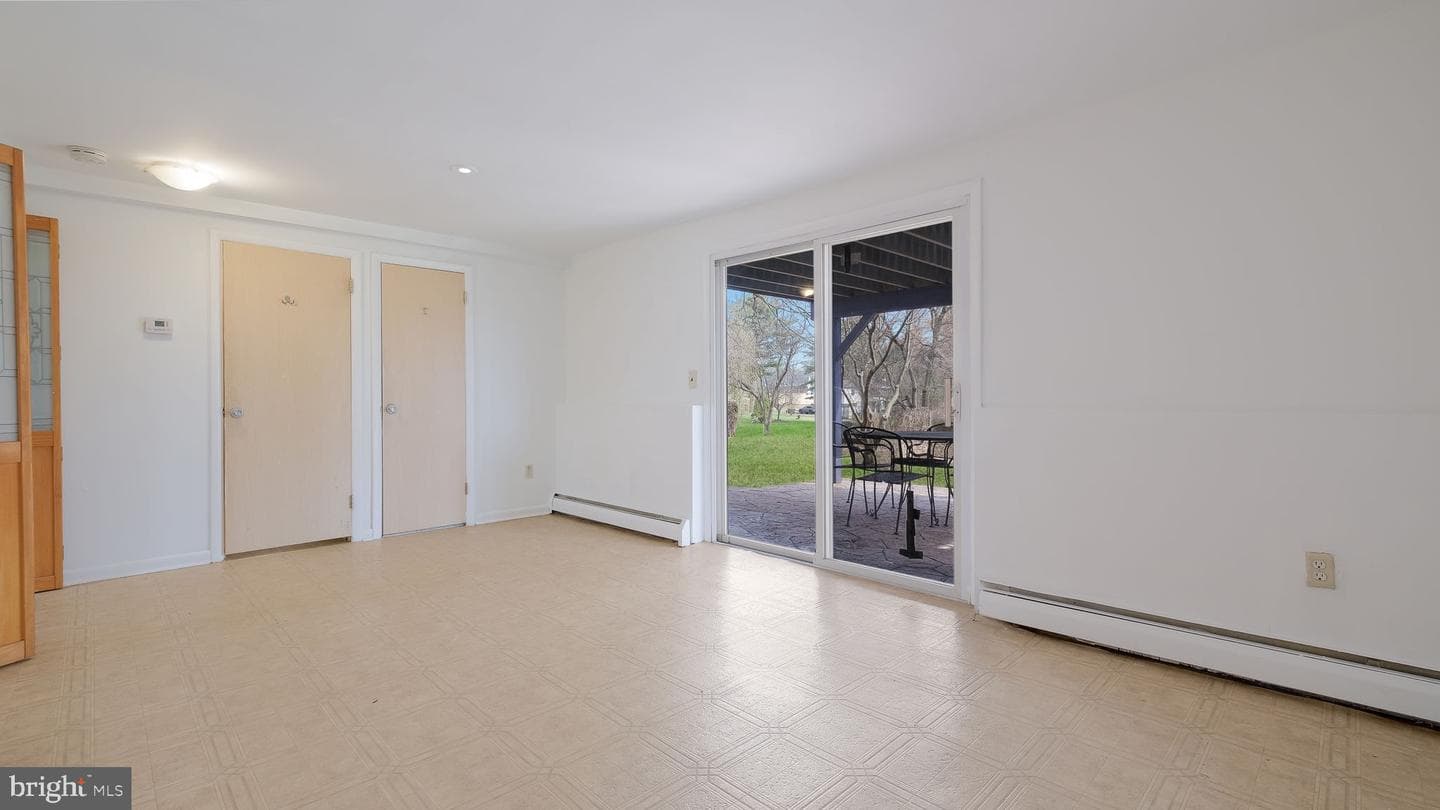 791 Griffiths Road photo 22