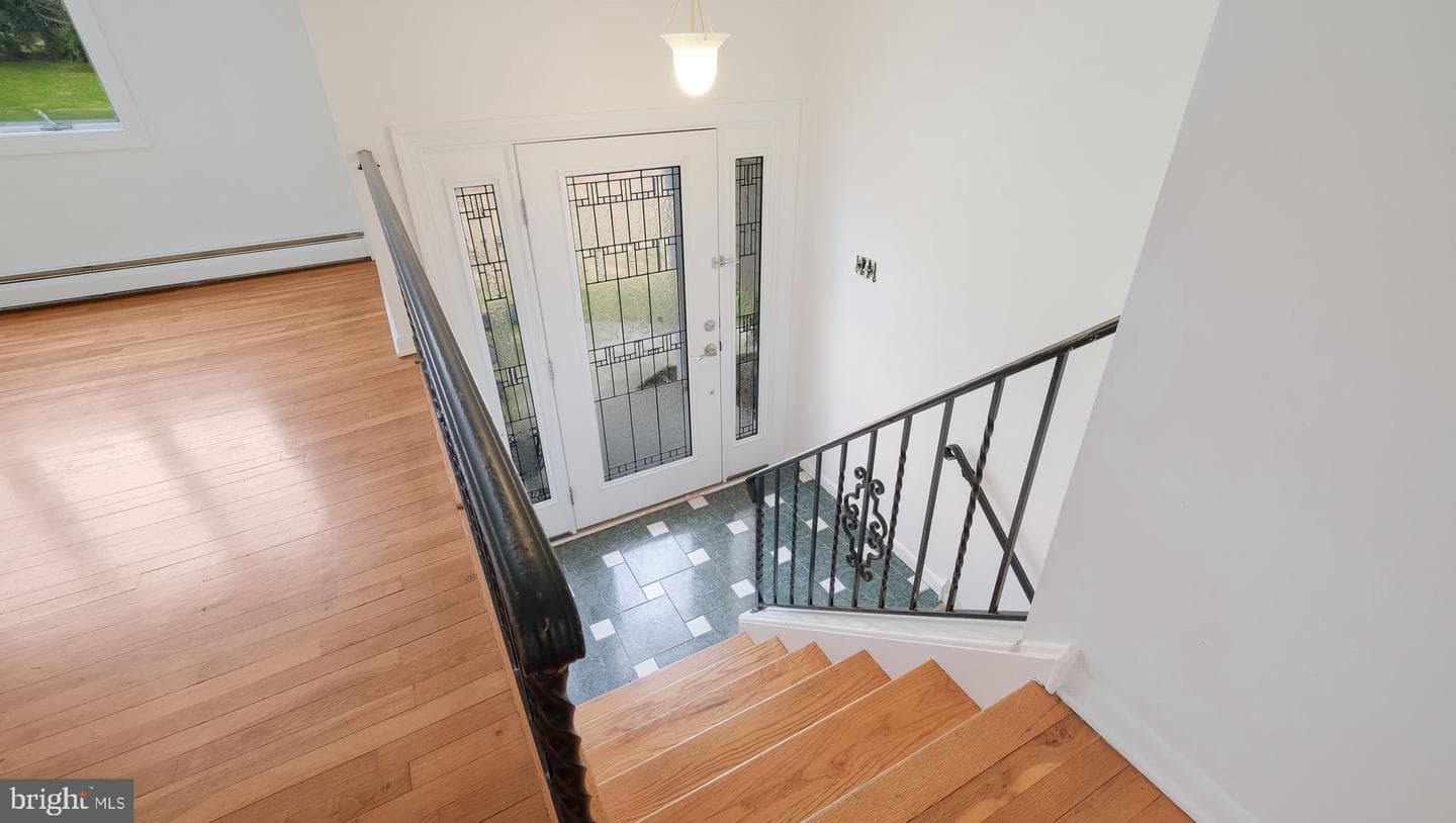 791 Griffiths Road photo 5