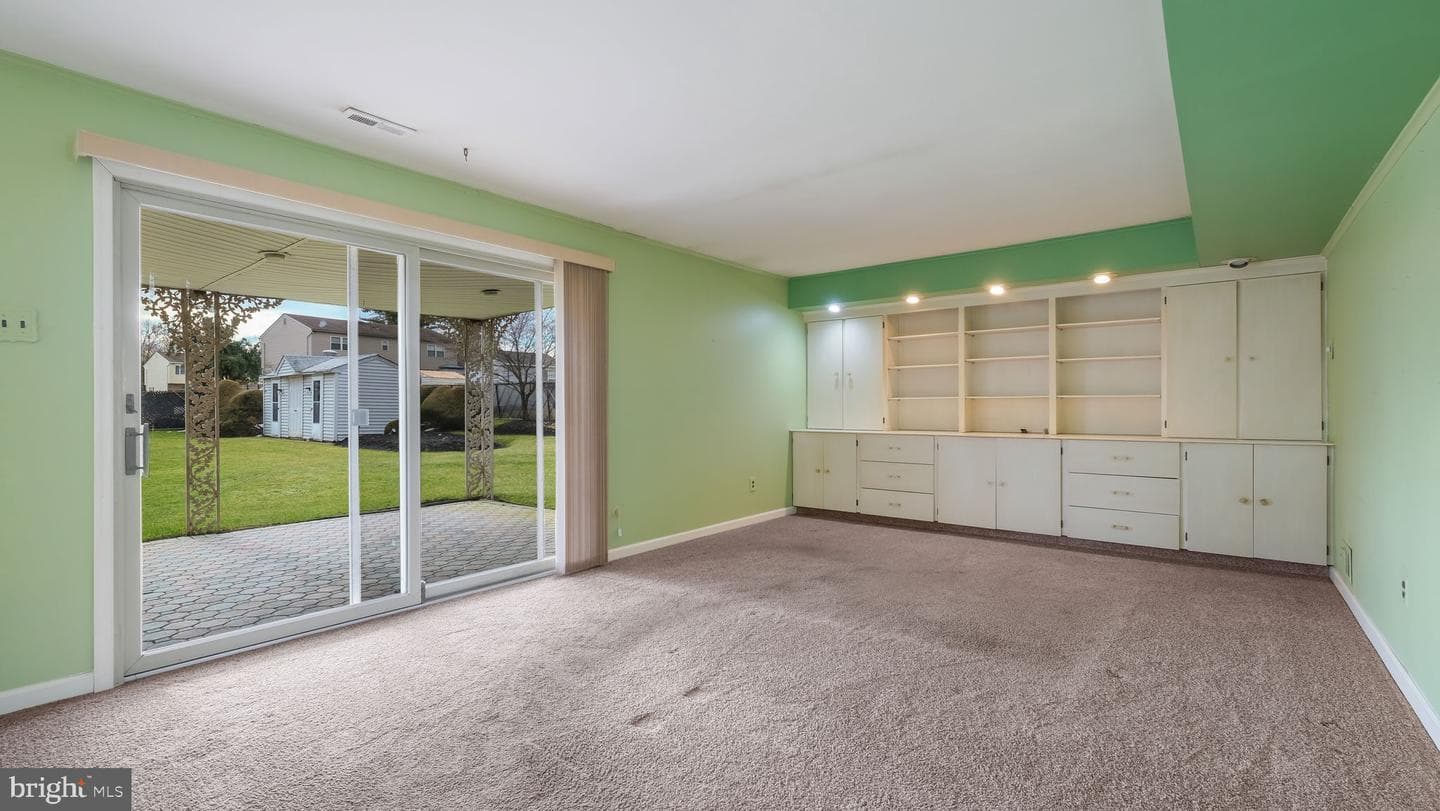 64 Springwood Drive photo 17