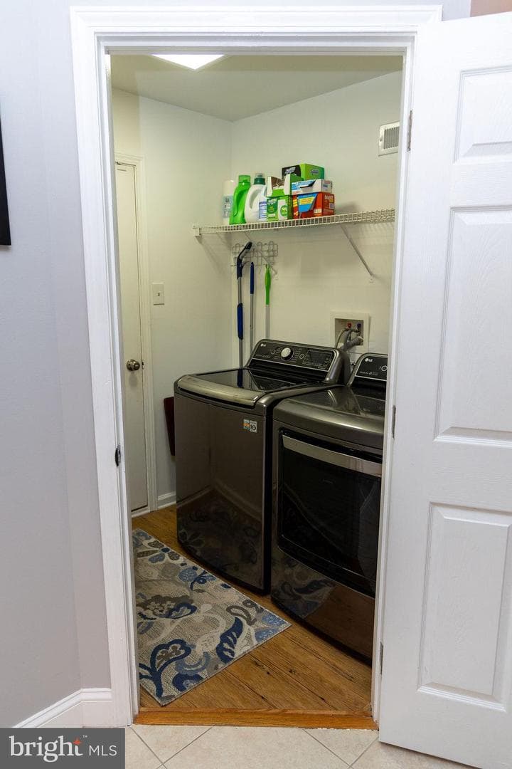 814 Sydni Court photo 29