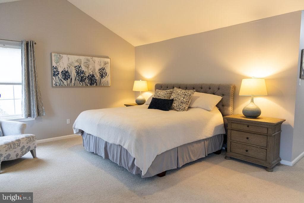 814 Sydni Court photo 33