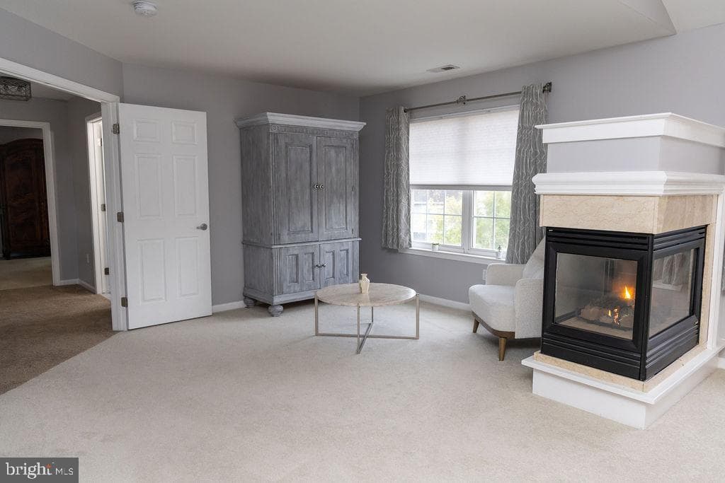 814 Sydni Court photo 34